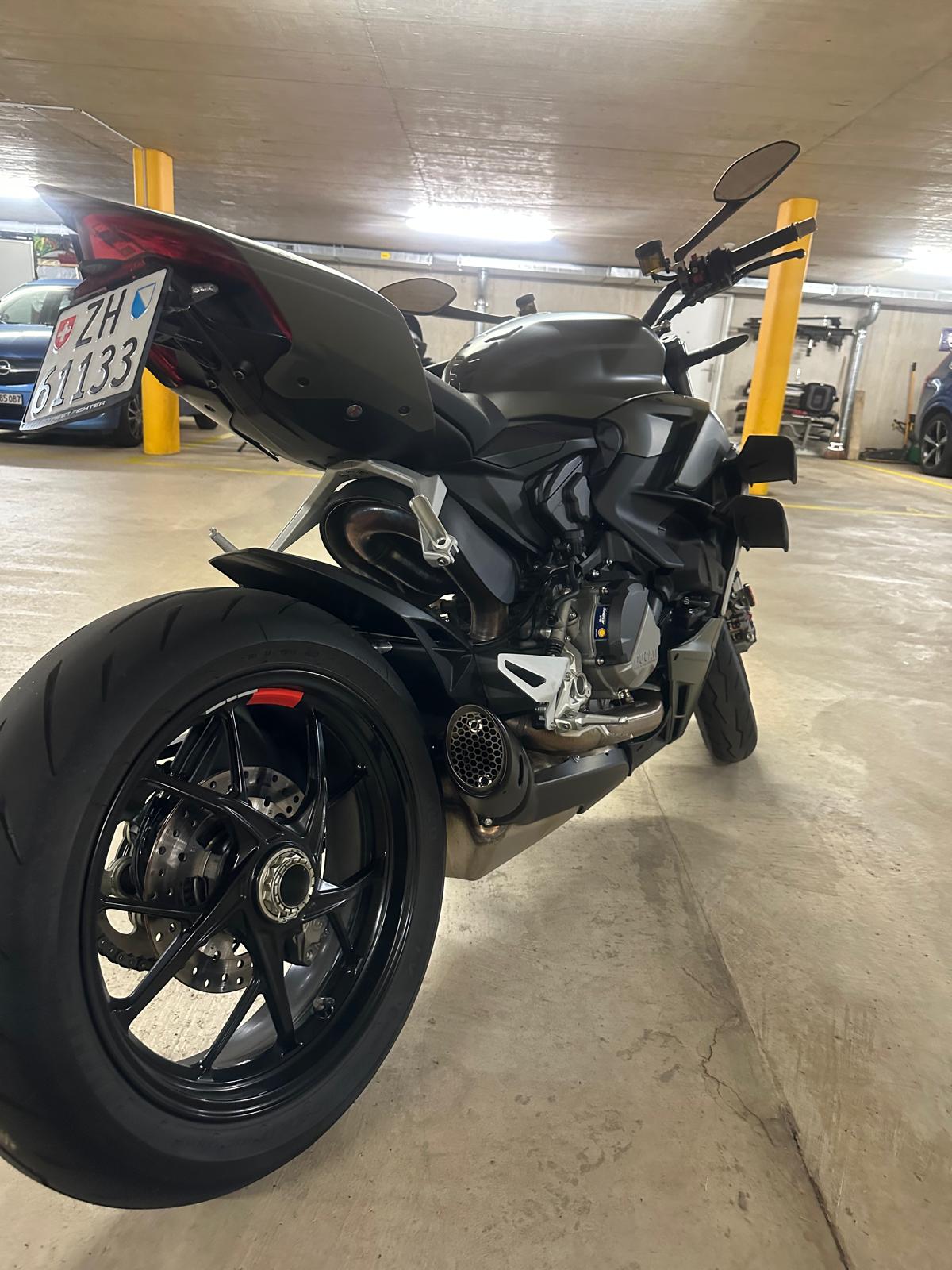 DUCATI Streetfighter V2-image-4