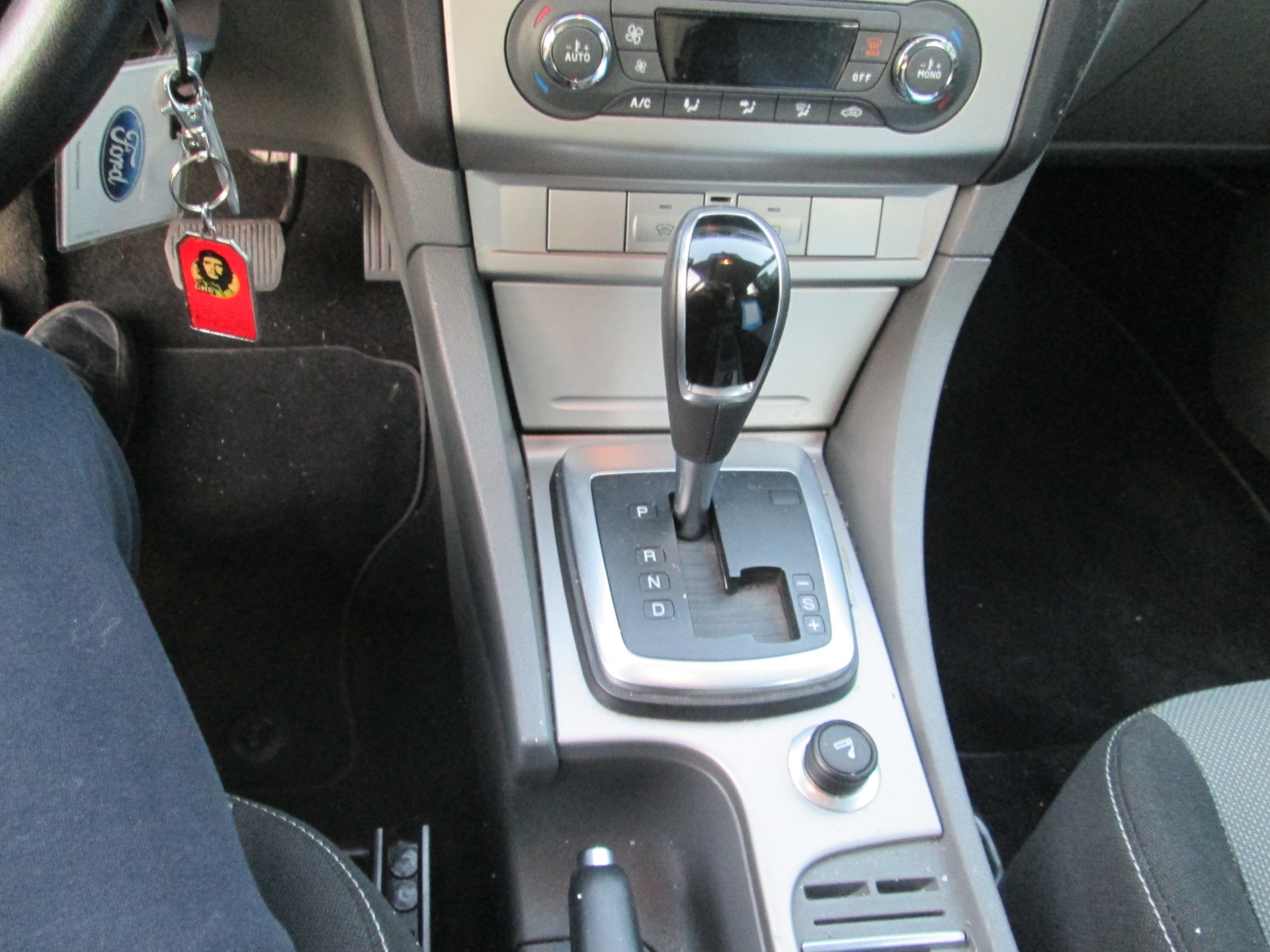 FORD Focus 2.0 TDCi Titanium PowerShift-image-10