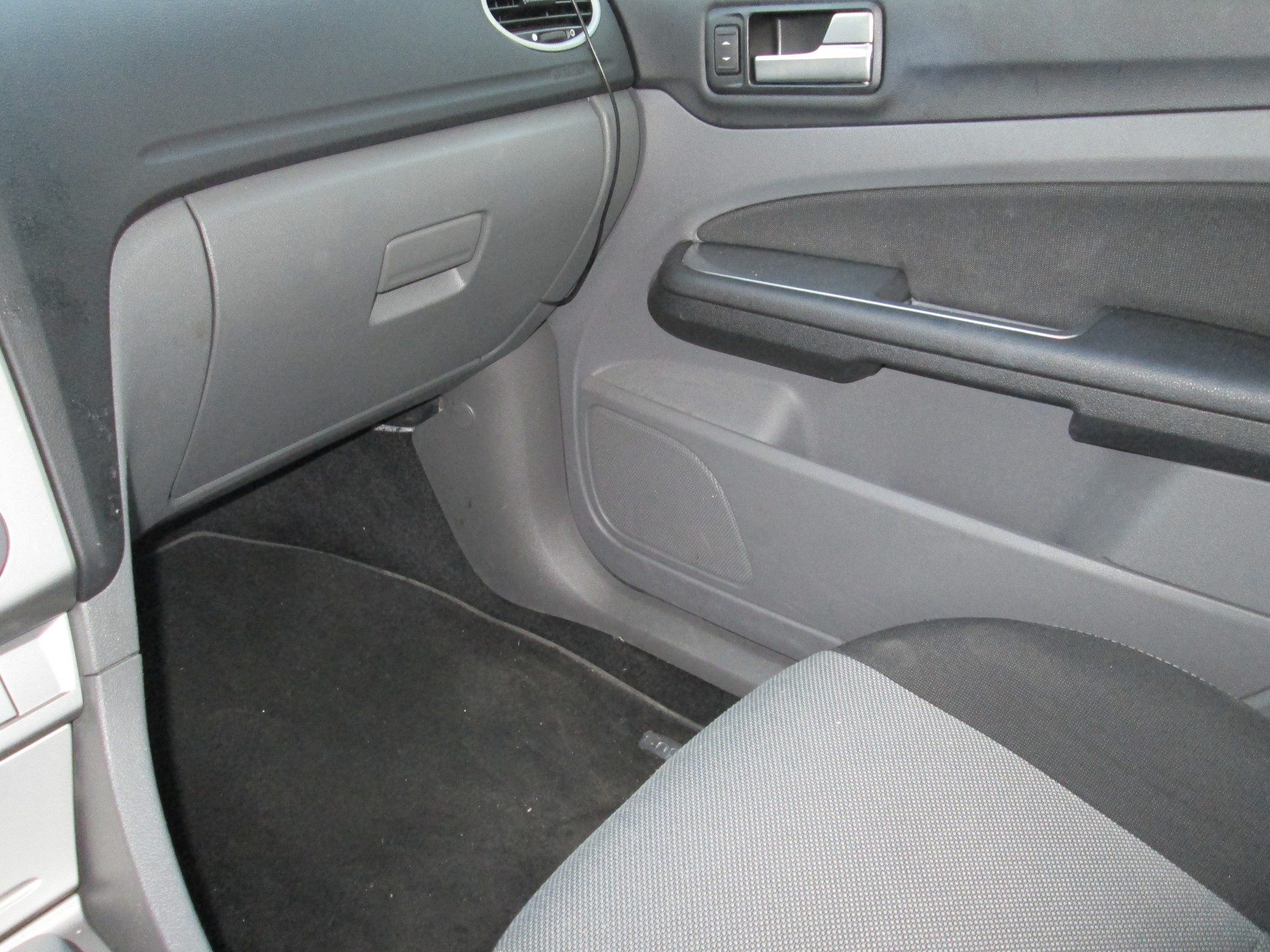 FORD Focus 2.0 TDCi Titanium PowerShift-image-13