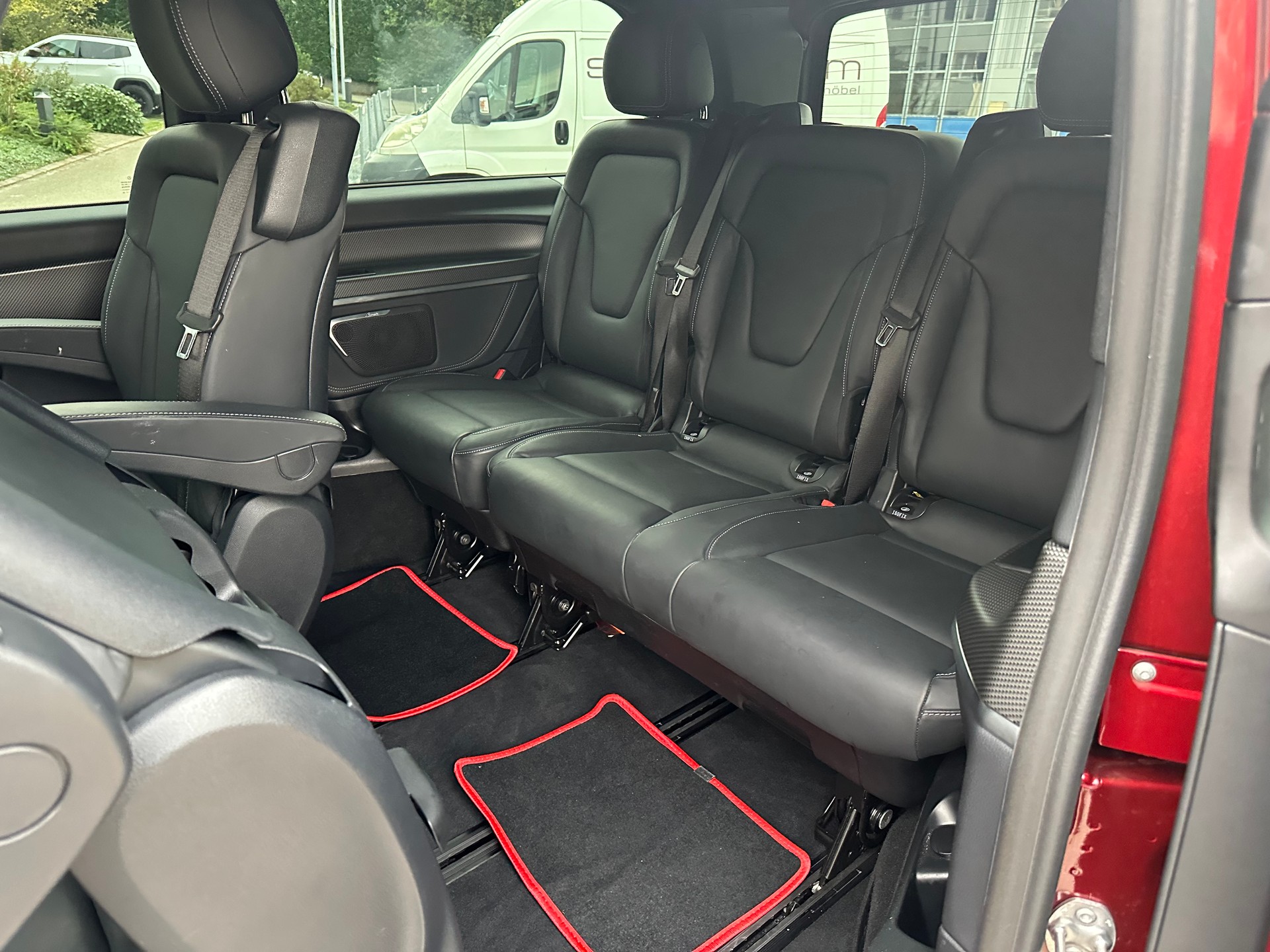 MERCEDES-BENZ V 300 d lang Avantgarde 4Matic 9G-Tronic-image-10