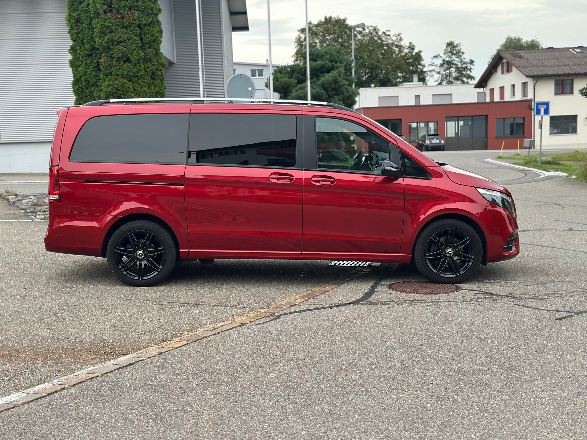 MERCEDES-BENZ V 300 d lang Avantgarde 4Matic 9G-Tronic-image-4