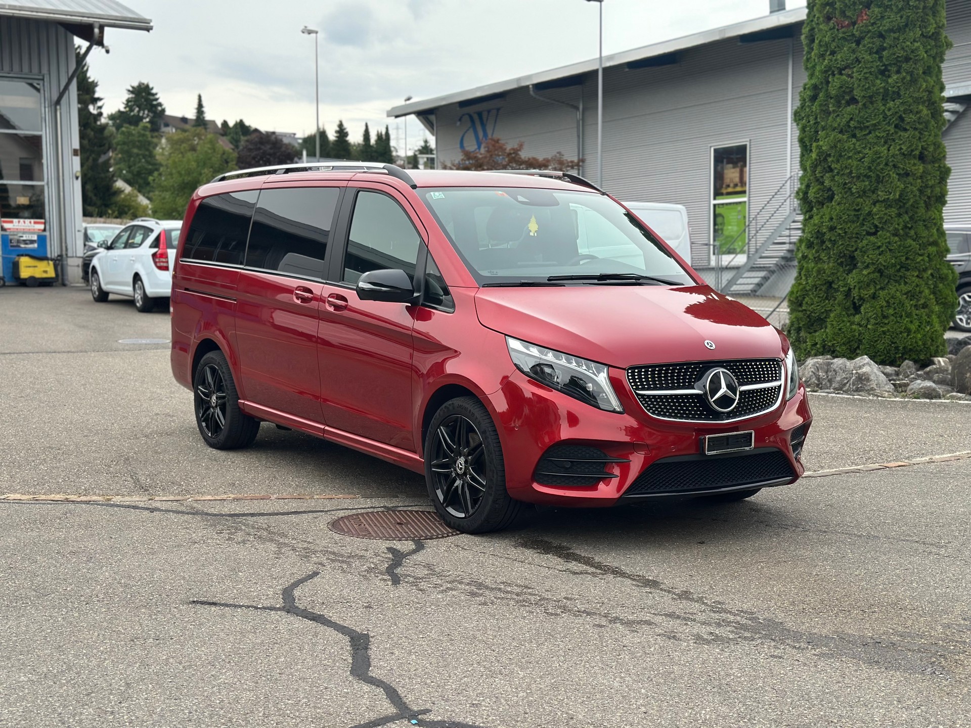 MERCEDES-BENZ V 300 d lang Avantgarde 4Matic 9G-Tronic-showroom-element-3