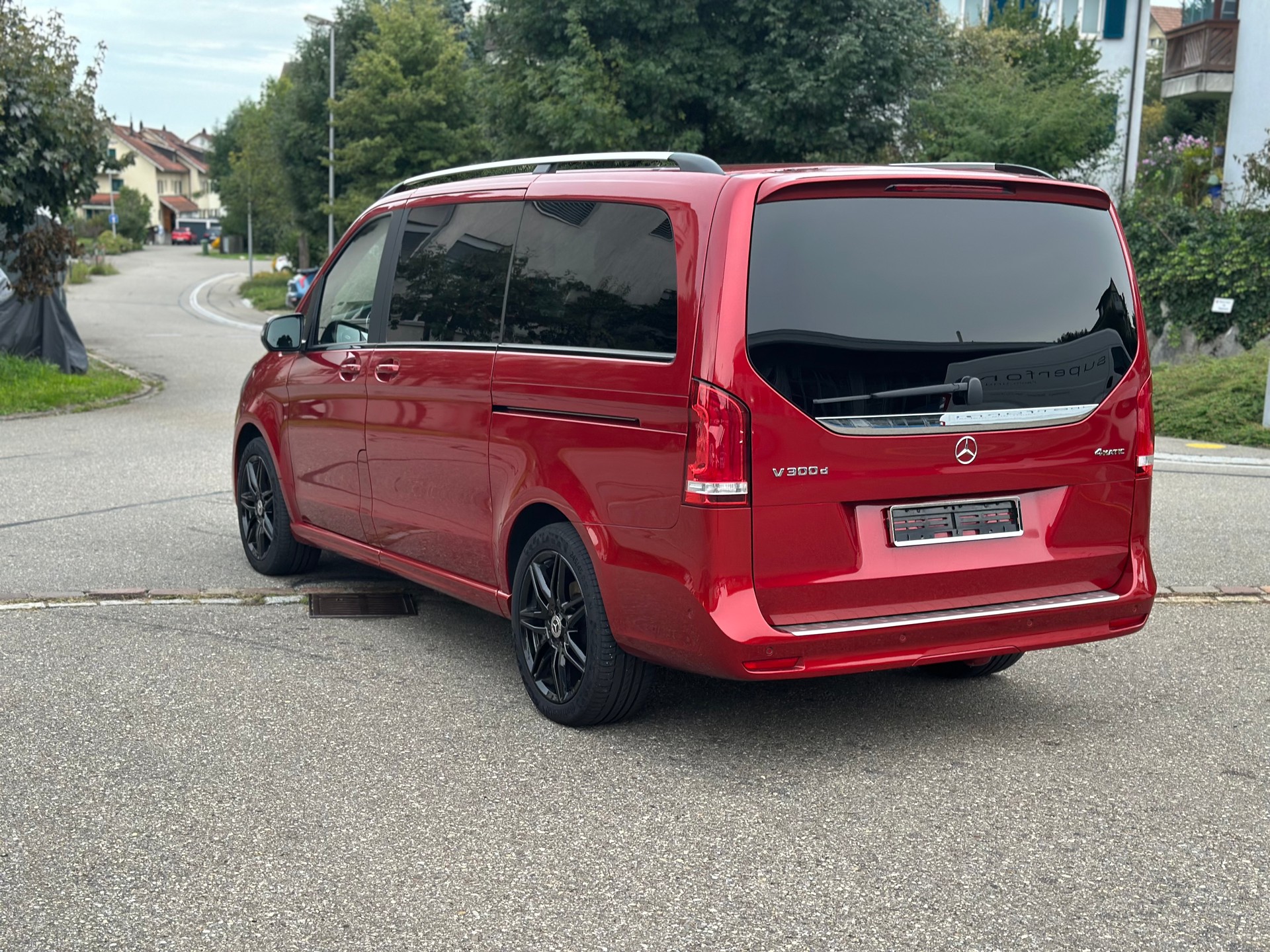 MERCEDES-BENZ V 300 d lang Avantgarde 4Matic 9G-Tronic-image-7
