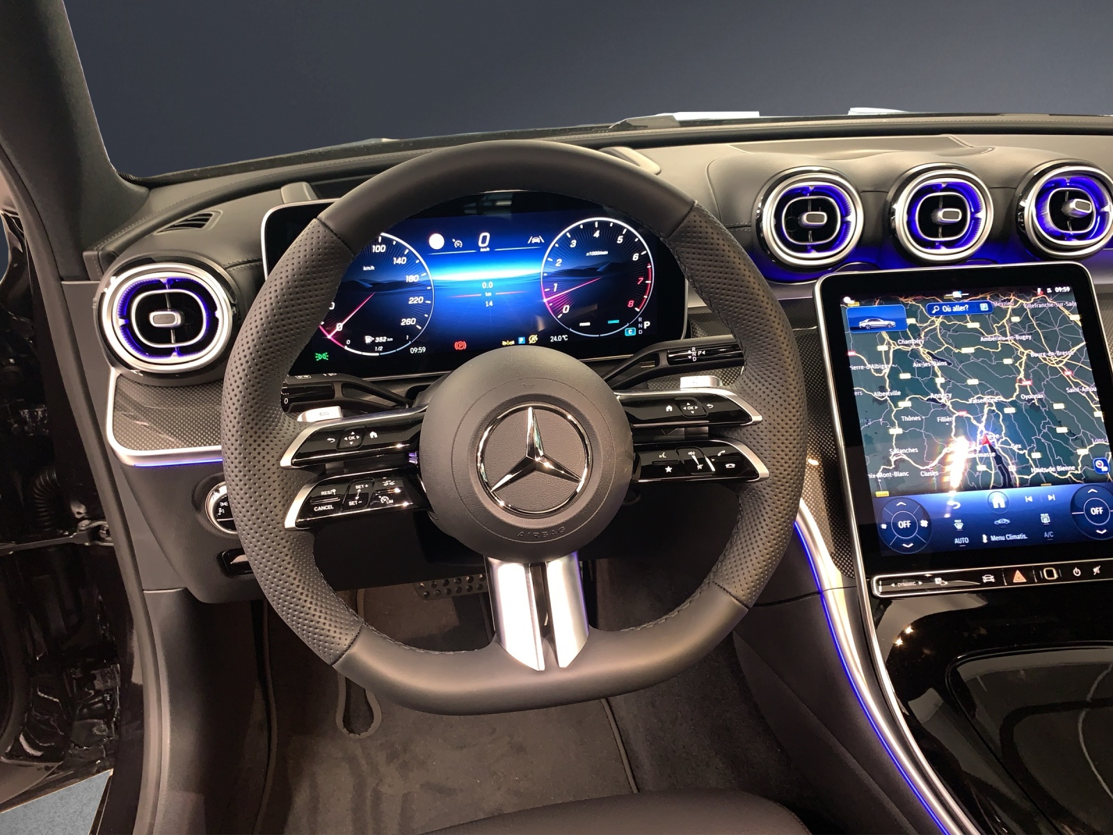 MERCEDES-BENZ C 300 4MATIC-image-13
