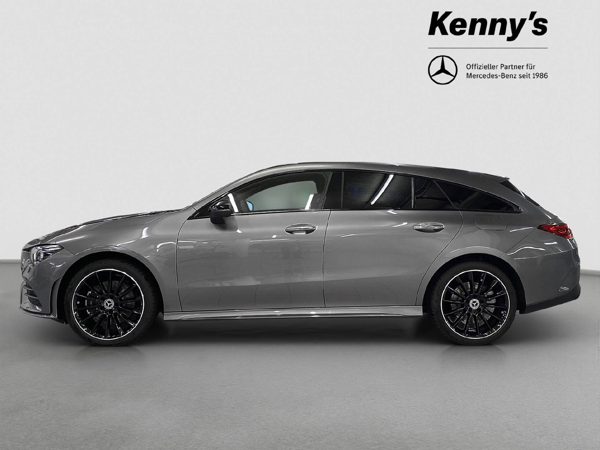 MERCEDES-BENZ CLA 250 e AMG Line Shooting Brake-showroom-element-2