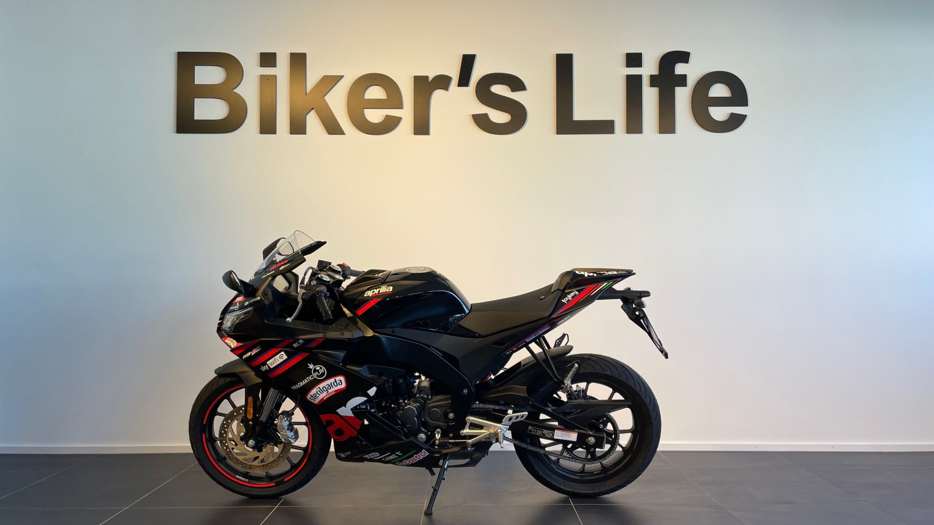 APRILIA RS 125 GP Replica-image-1