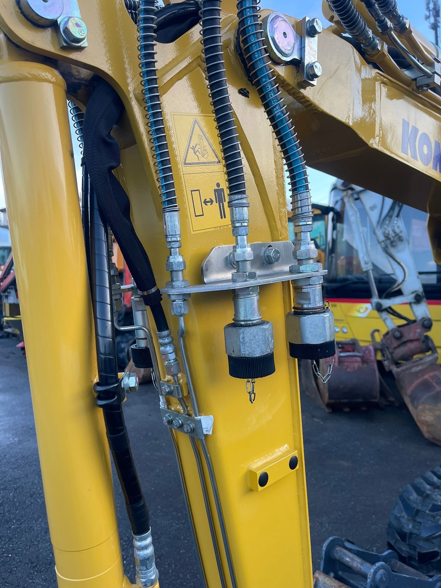 MERCEDES-BENZ KOMATSU PC26MR-image-5