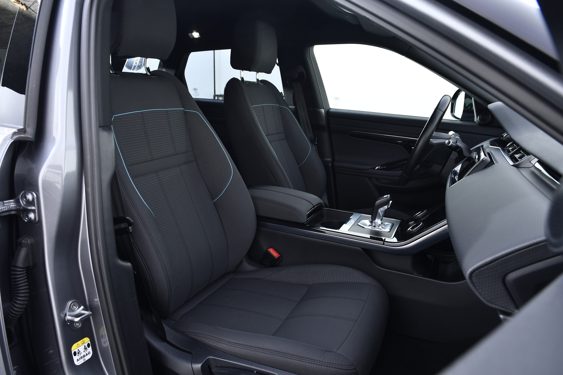 LAND ROVER Range Rover Evoque D 165 MHEV S AT9-image-16