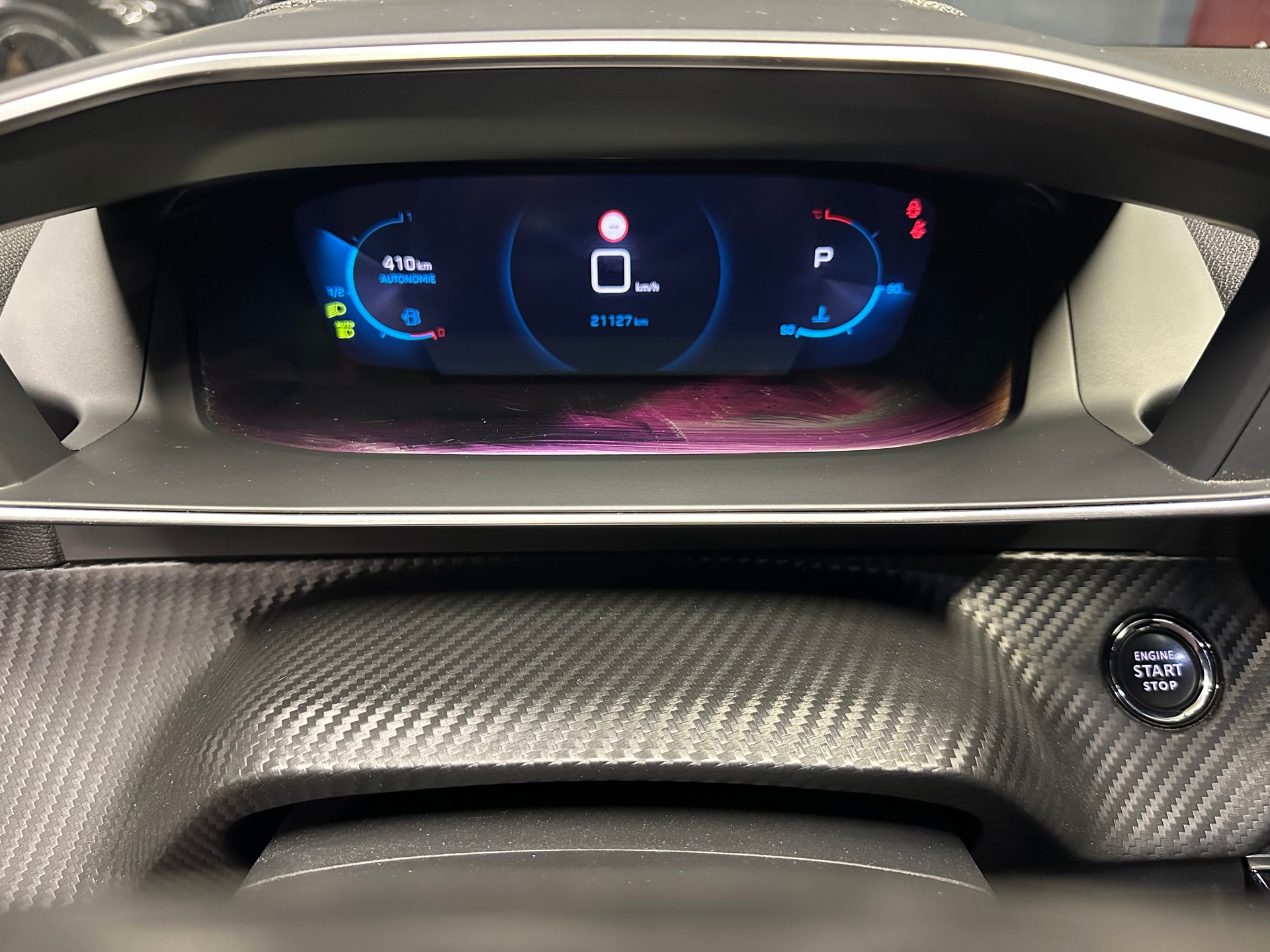 PEUGEOT 208 1.2 GT Line EAT8-image-11