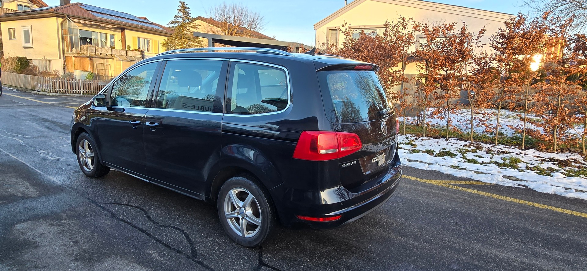 VW Sharan 2.0 TDI BlueMotion Technology Highline DSG-image-5