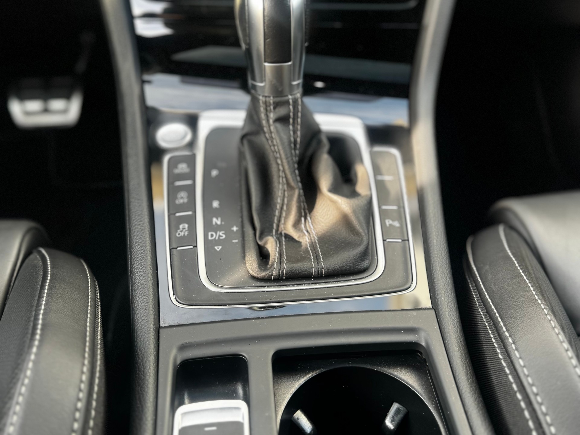 VW VII 2.0 TSI R DSG 4motion-image-13