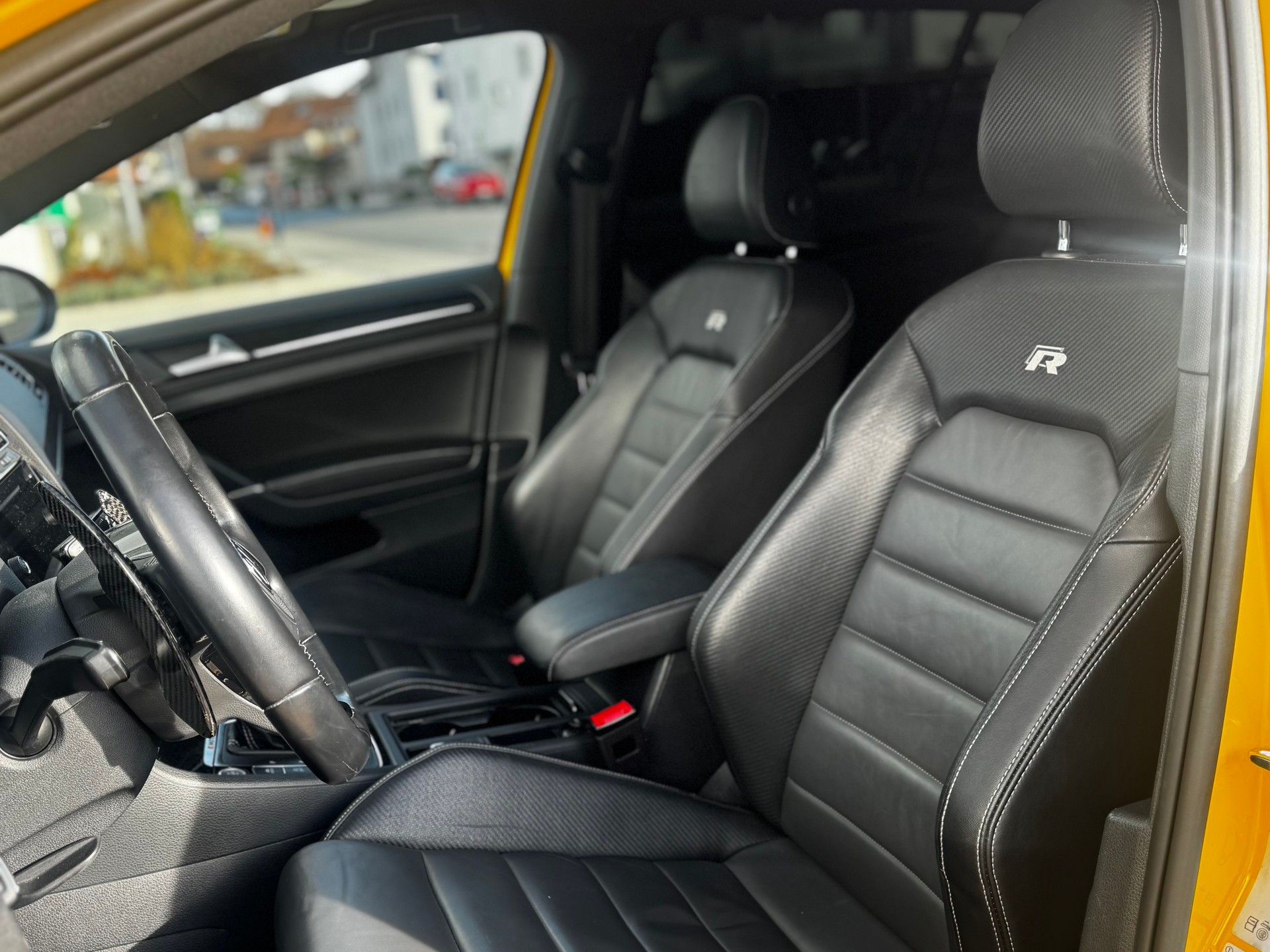 VW VII 2.0 TSI R DSG 4motion-image-9