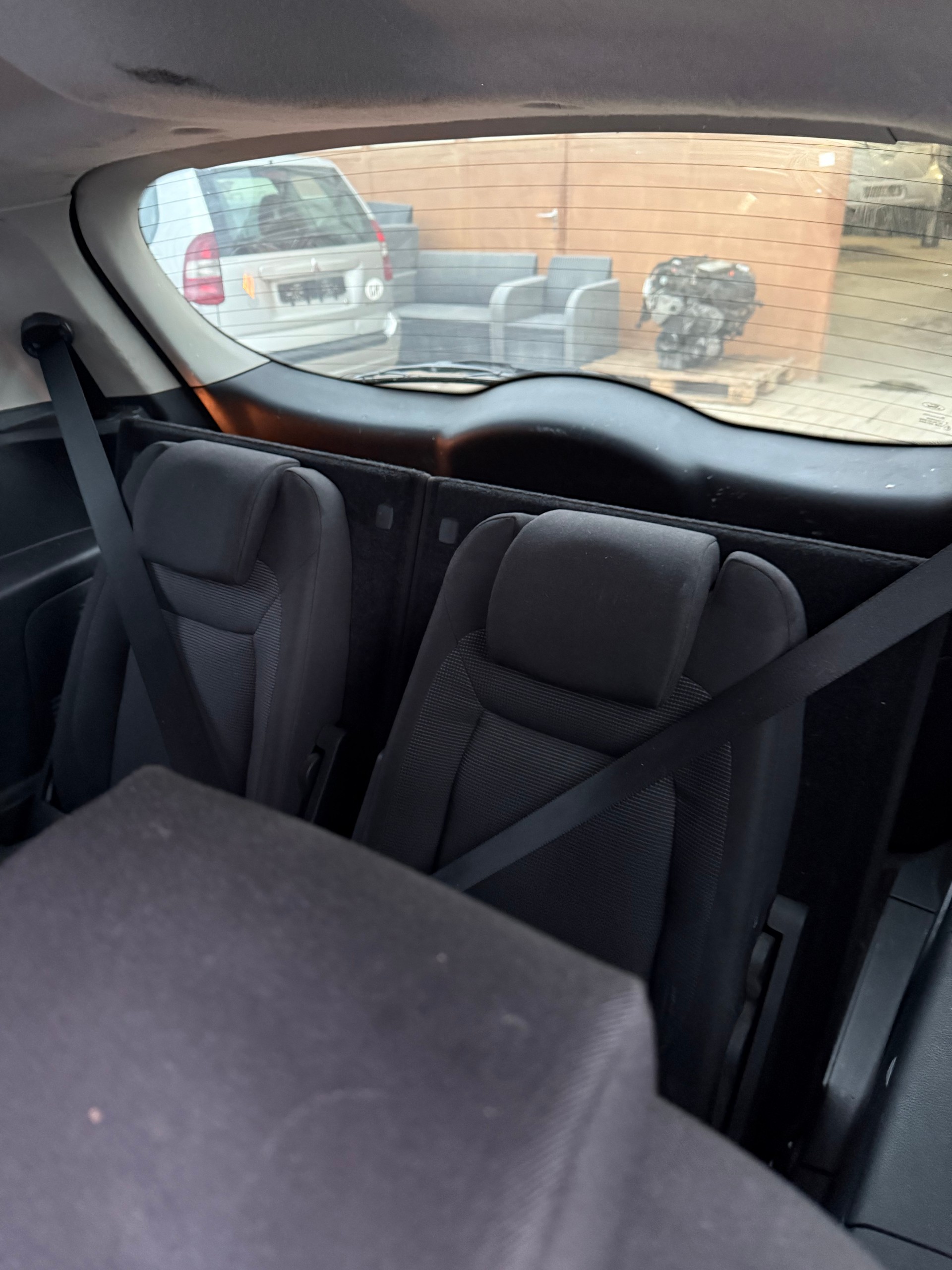 FORD S-MAX-image-4