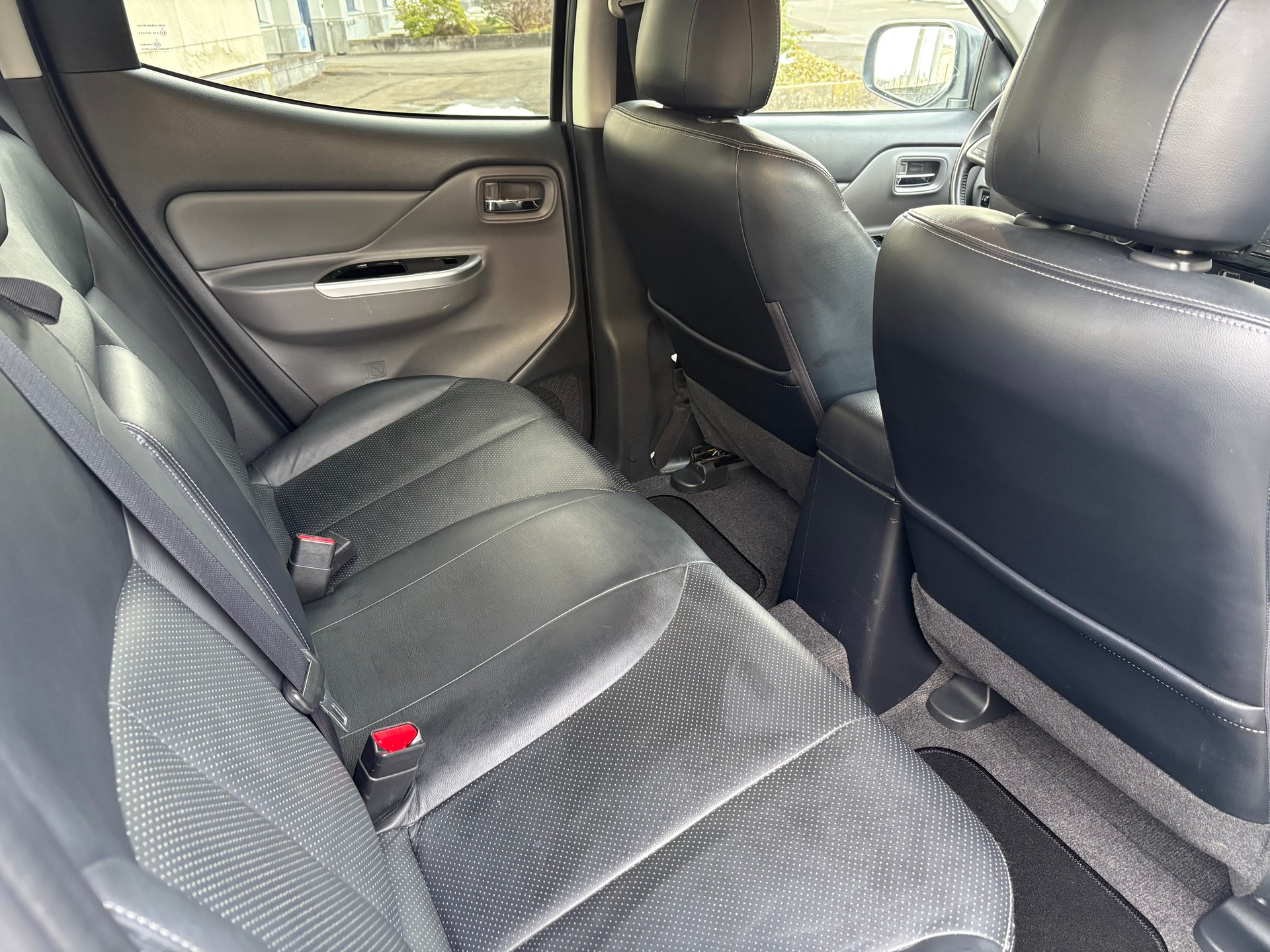 FIAT Fullback LX 2.4 MJ DC Swiss 4WD-image-11