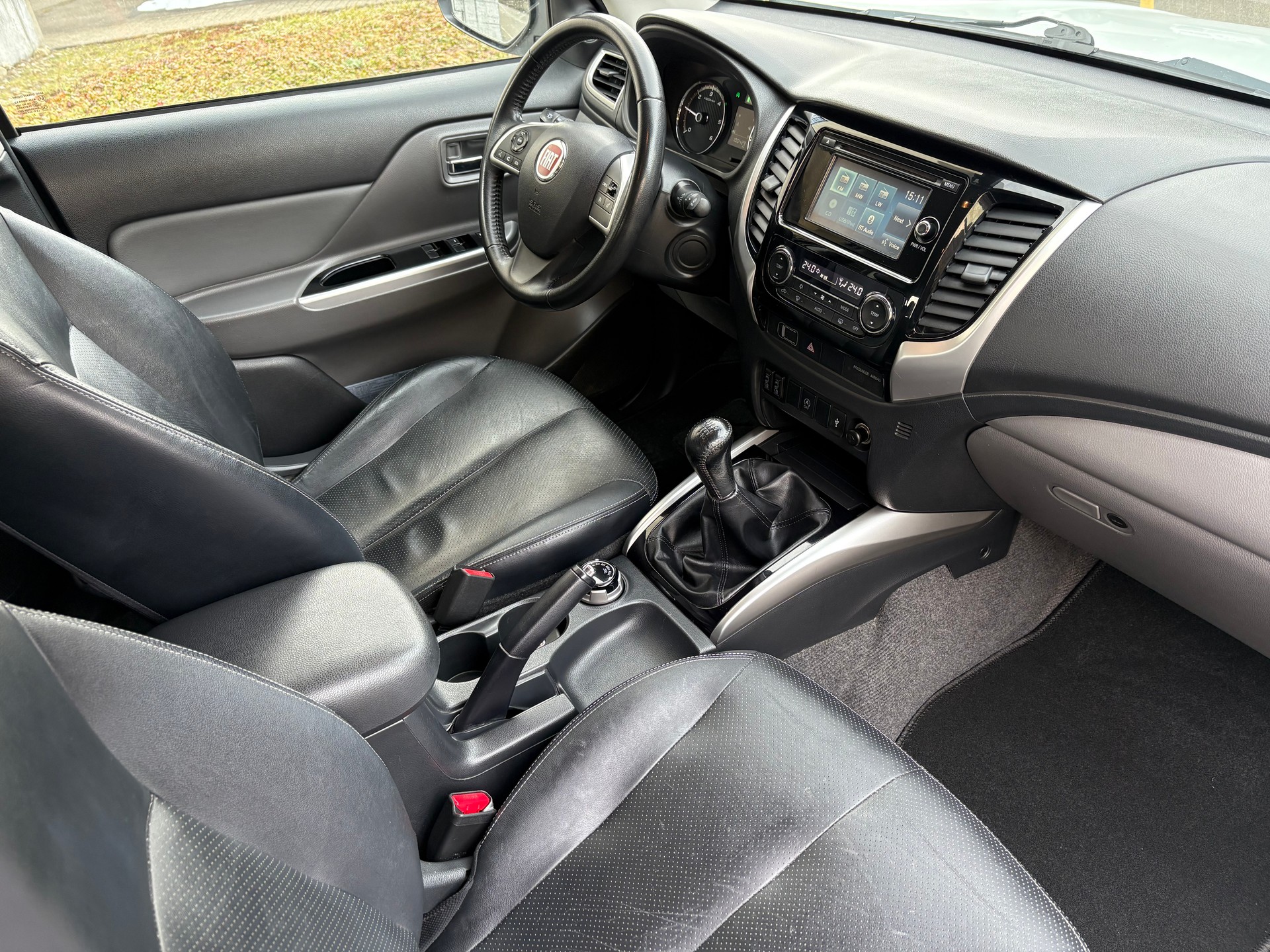 FIAT Fullback LX 2.4 MJ DC Swiss 4WD-image-9