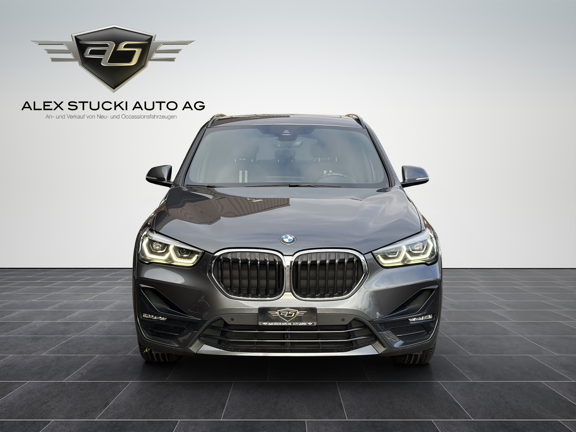 BMW X1 xDrive 18d Sport Line Steptronic-showroom-element-1