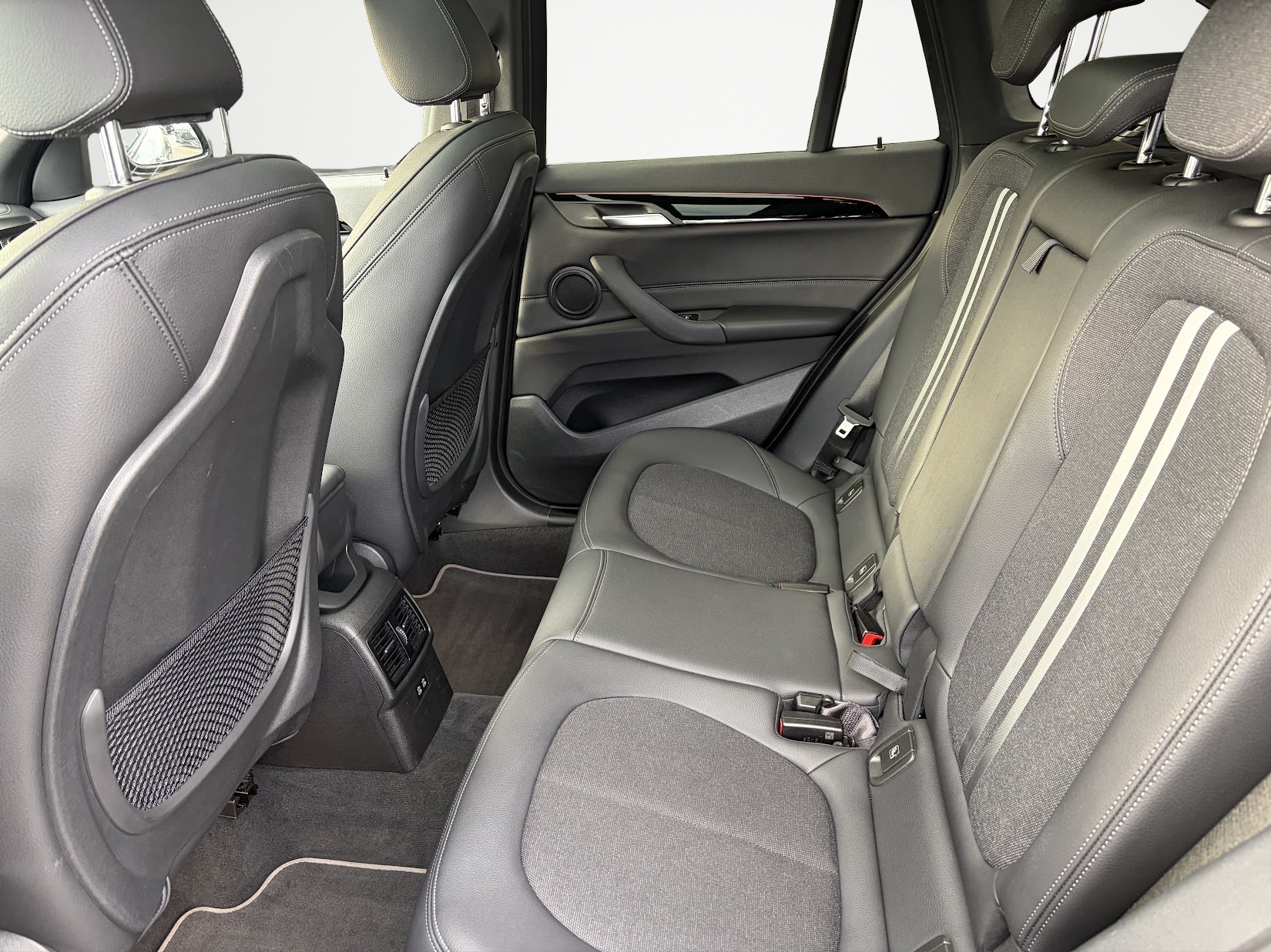 BMW X1 xDrive 18d Sport Line Steptronic-image-11