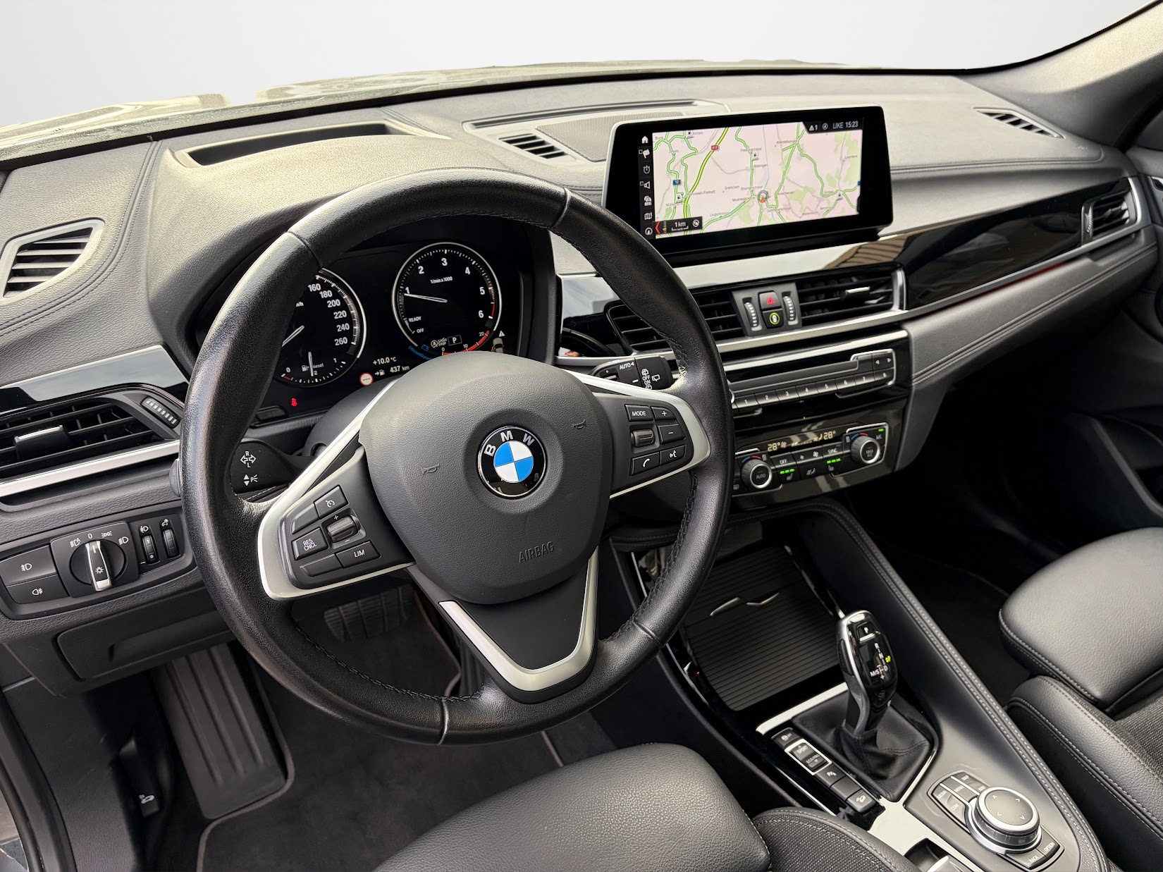 BMW X1 xDrive 18d Sport Line Steptronic-image-9