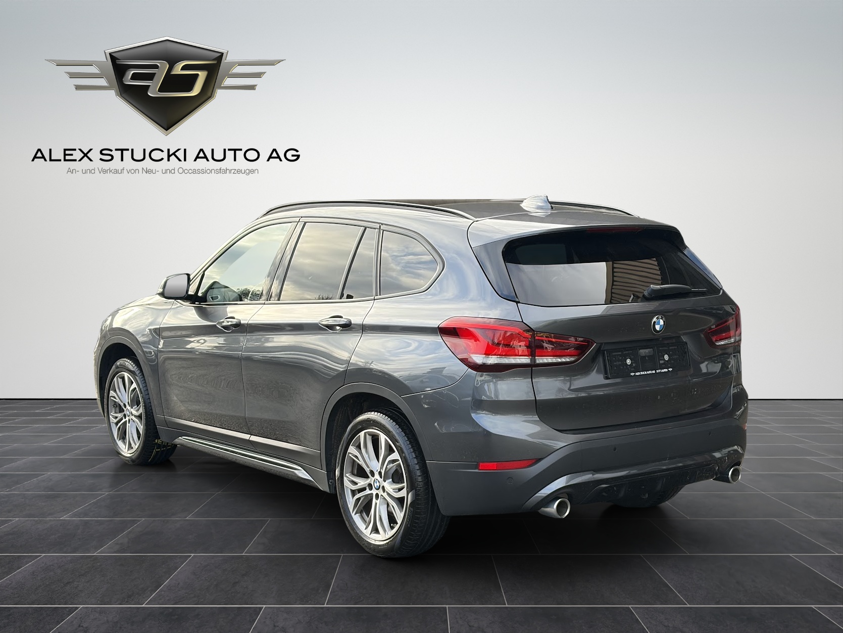 BMW X1 xDrive 18d Sport Line Steptronic-image-5