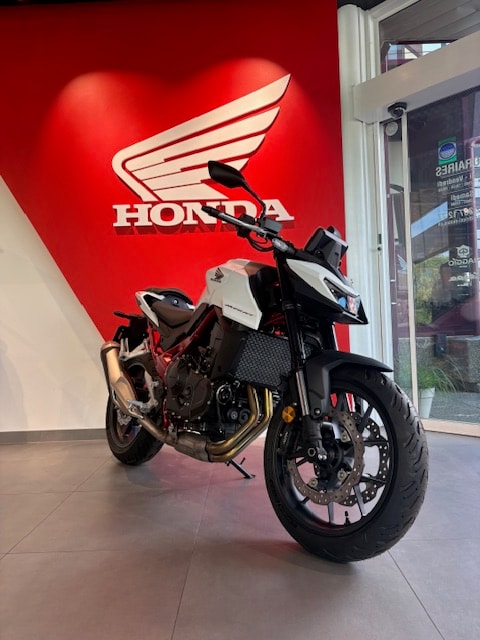 HONDA CB 750 Hornet-image-0