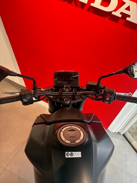 HONDA CB 750 Hornet-image-8