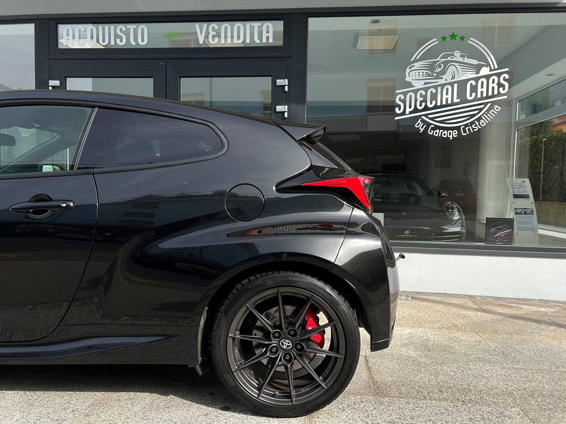 TOYOTA GR Yaris 1.6 Turbo Sport 4x4-showroom-element-3