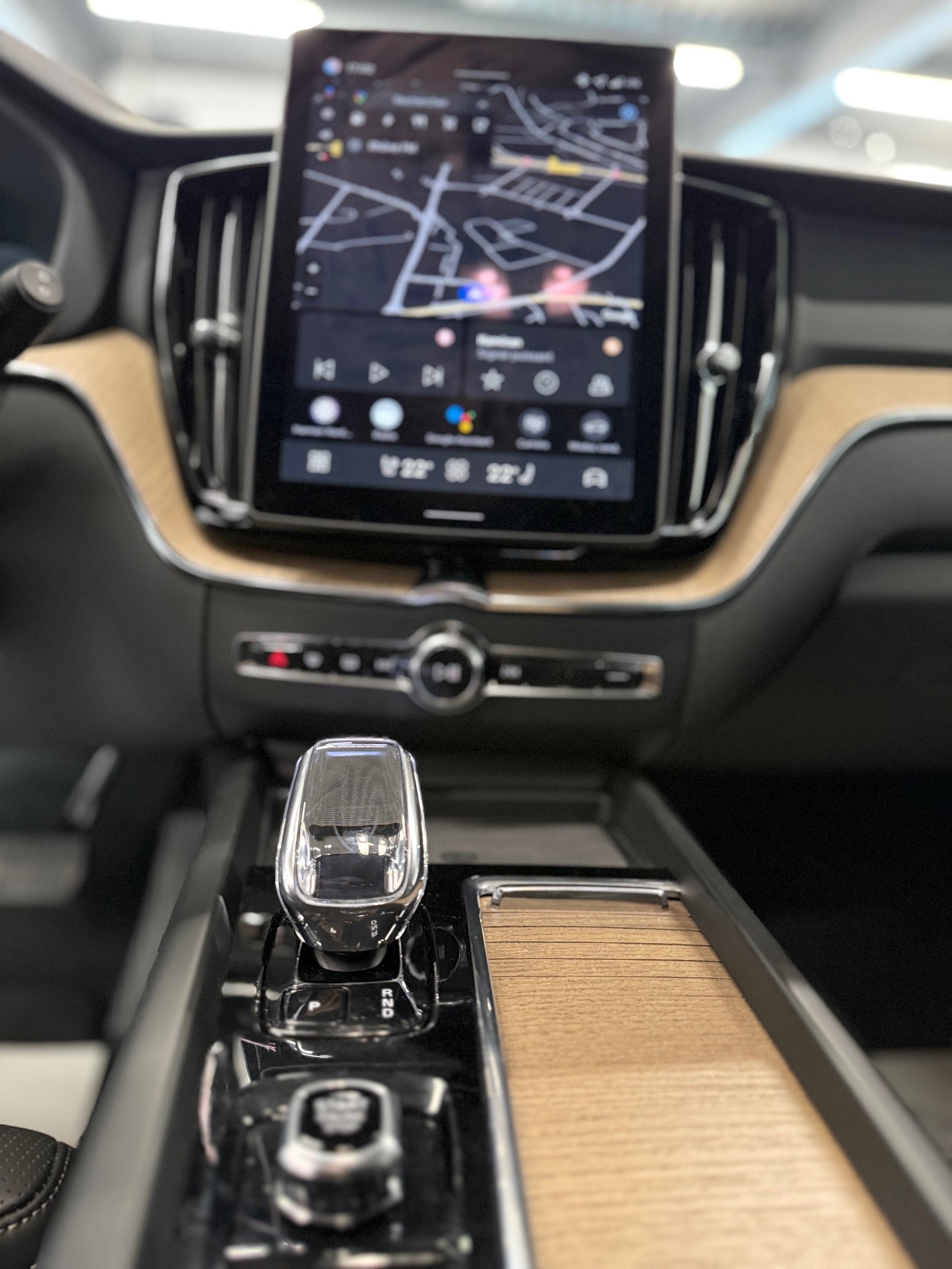 VOLVO XC60 T6 eAWD PluginHybrid Plus Dark Geartronic-image-13