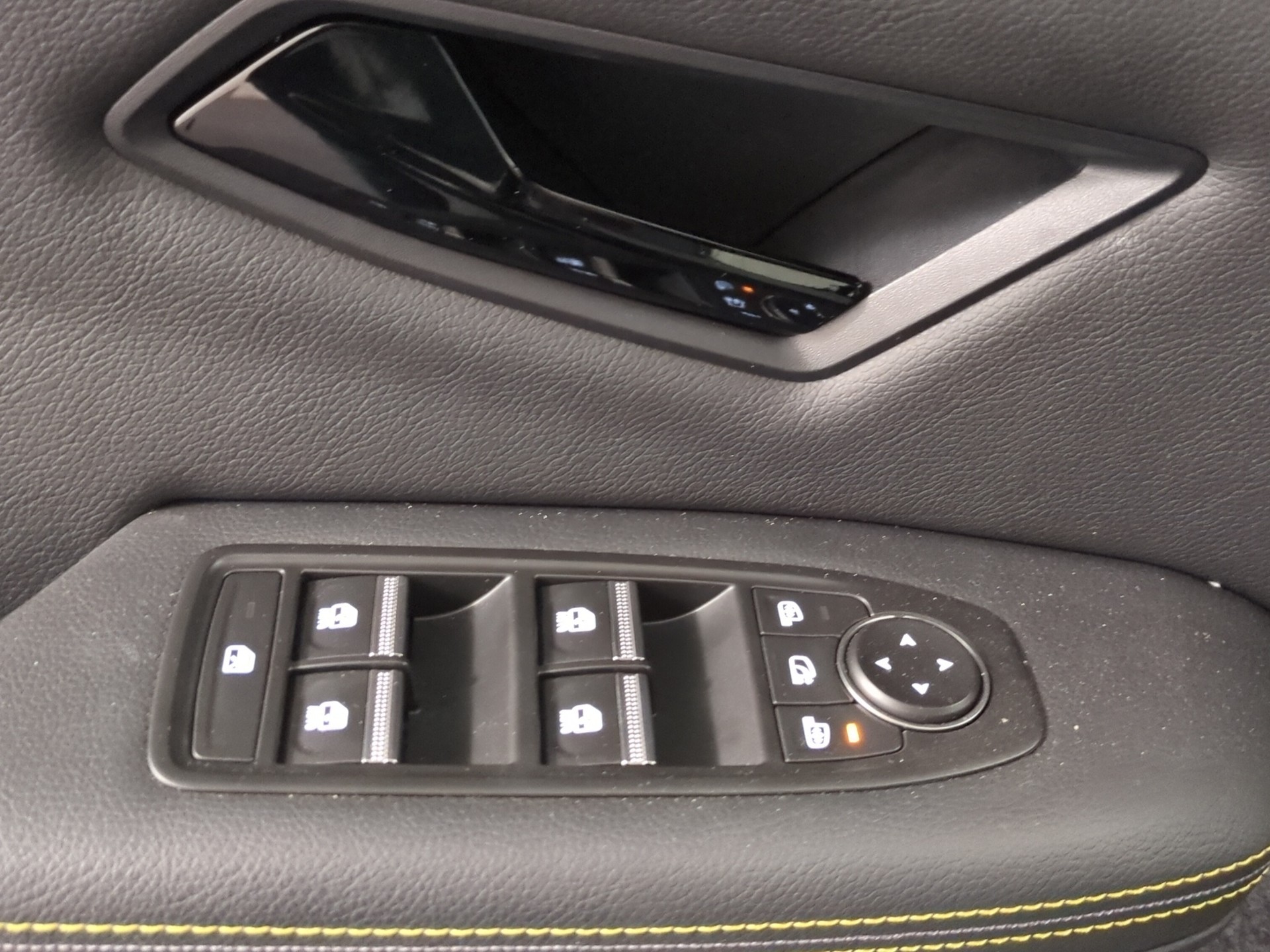 RENAULT Mégane E-TECH EV60 Techno-image-19