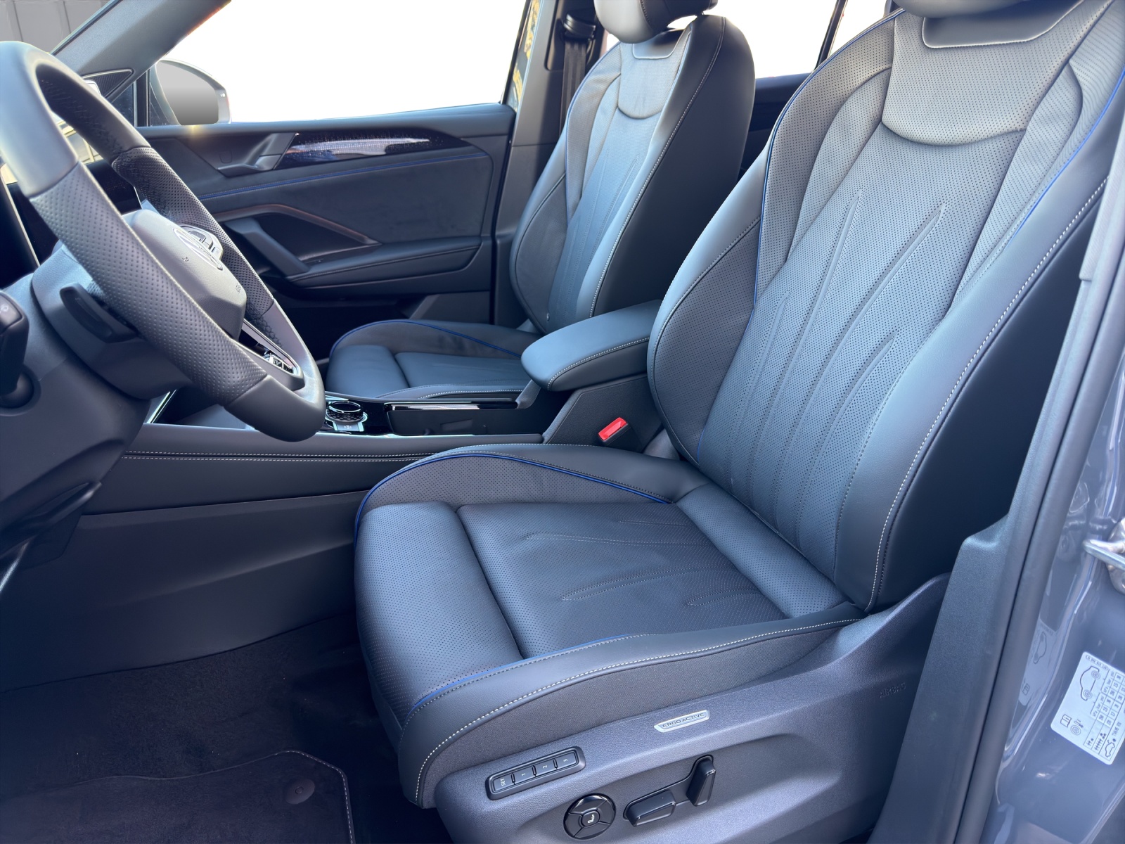 VW Tiguan 2.0 TSI DSG R-Line 4Motion-image-9