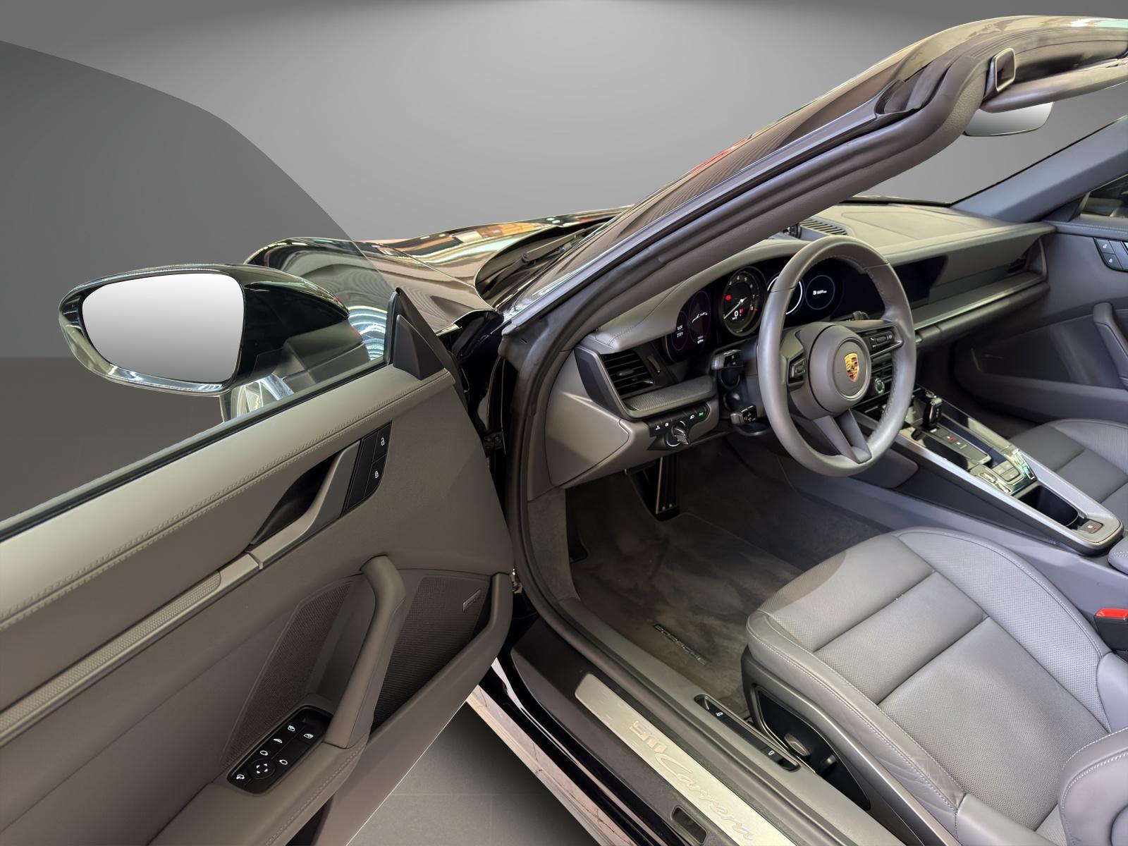 PORSCHE 911 Cabriolet 3.0 Carrera PDK-image-7