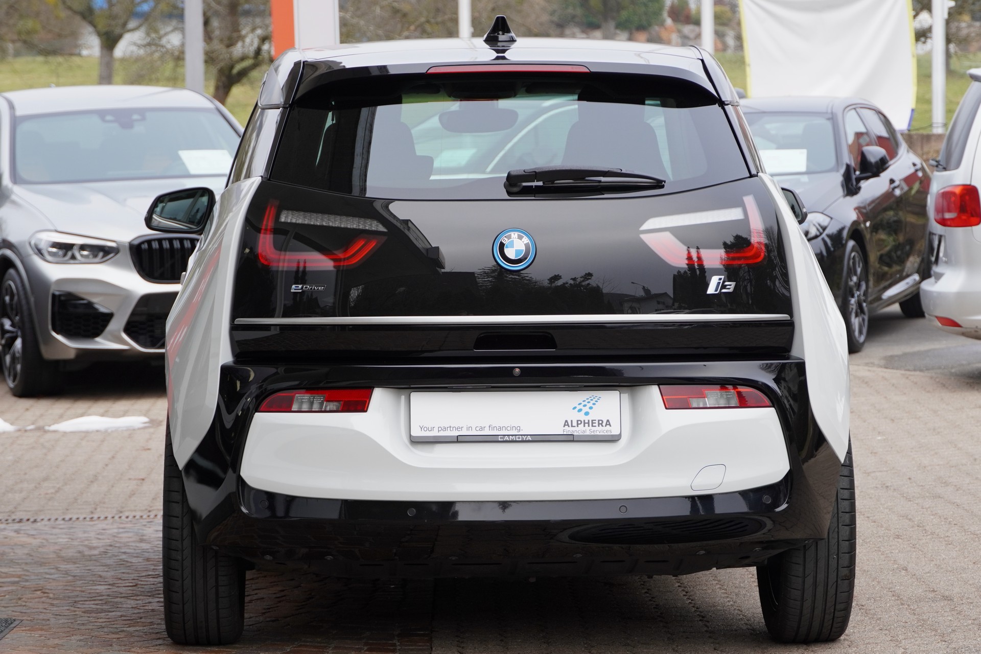BMW i3 (120Ah)-image-6