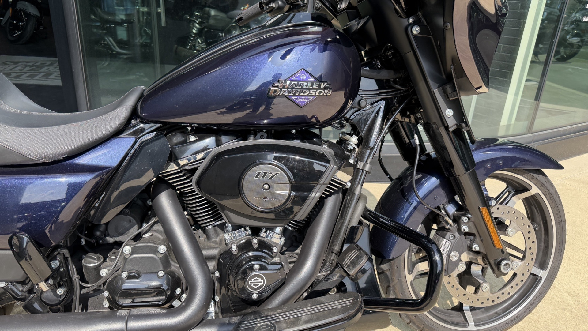 HARLEY-DAVIDSON FLHX 1923 Street Glide 117-showroom-element-1