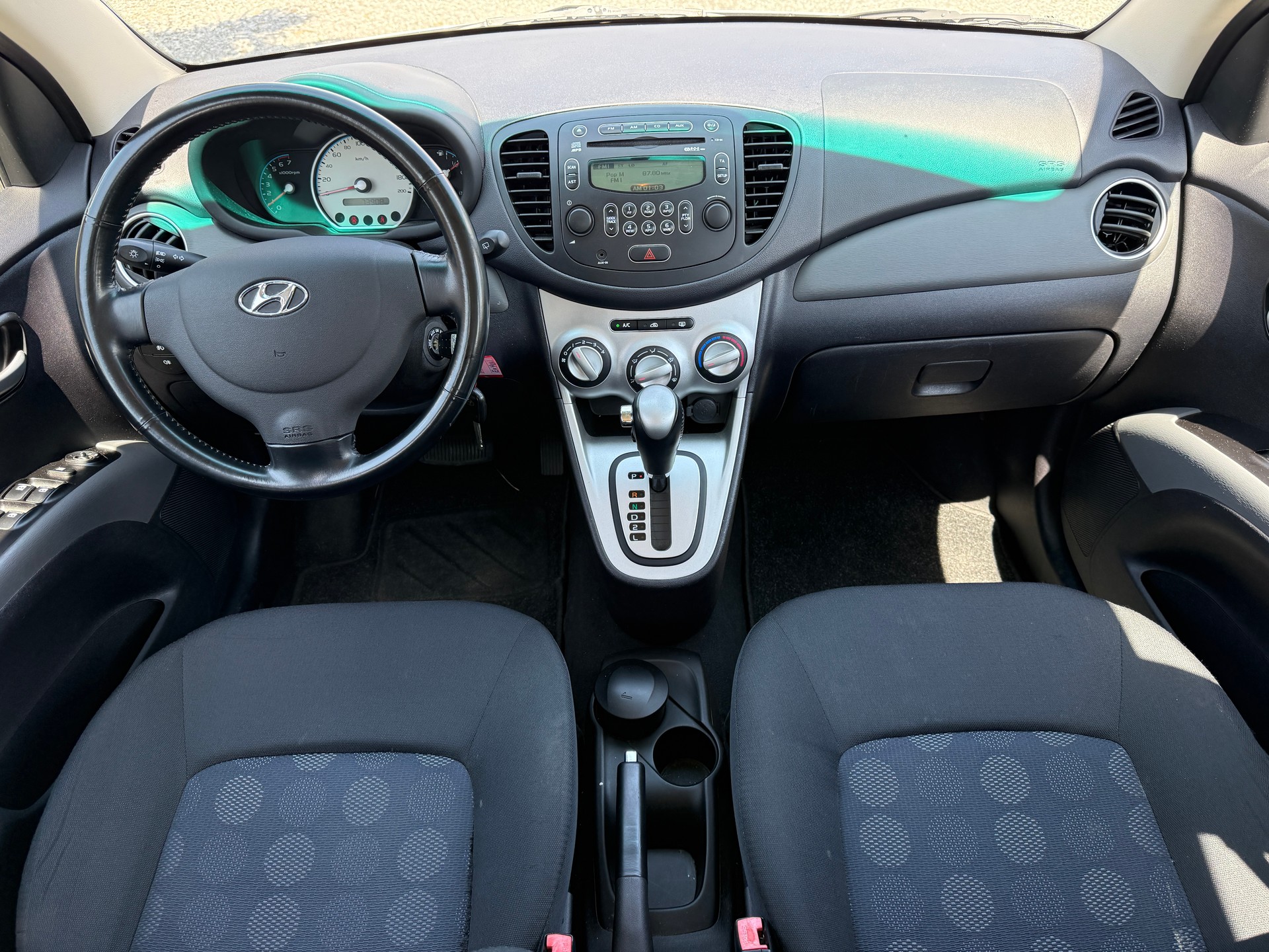 HYUNDAI i10 1.1 Style Automat ab MFK-image-6