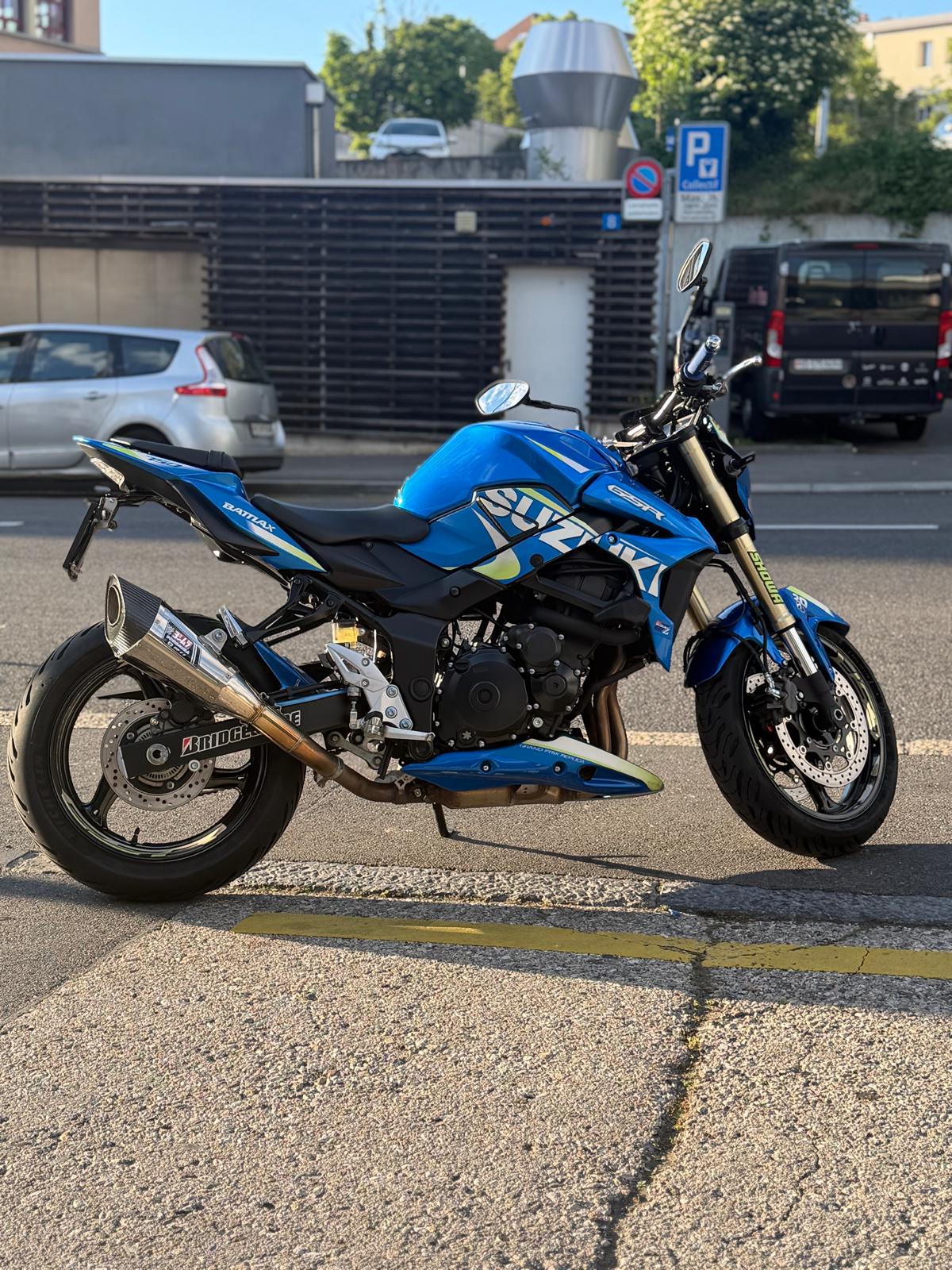 SUZUKI GSR 750 ABS-image-0