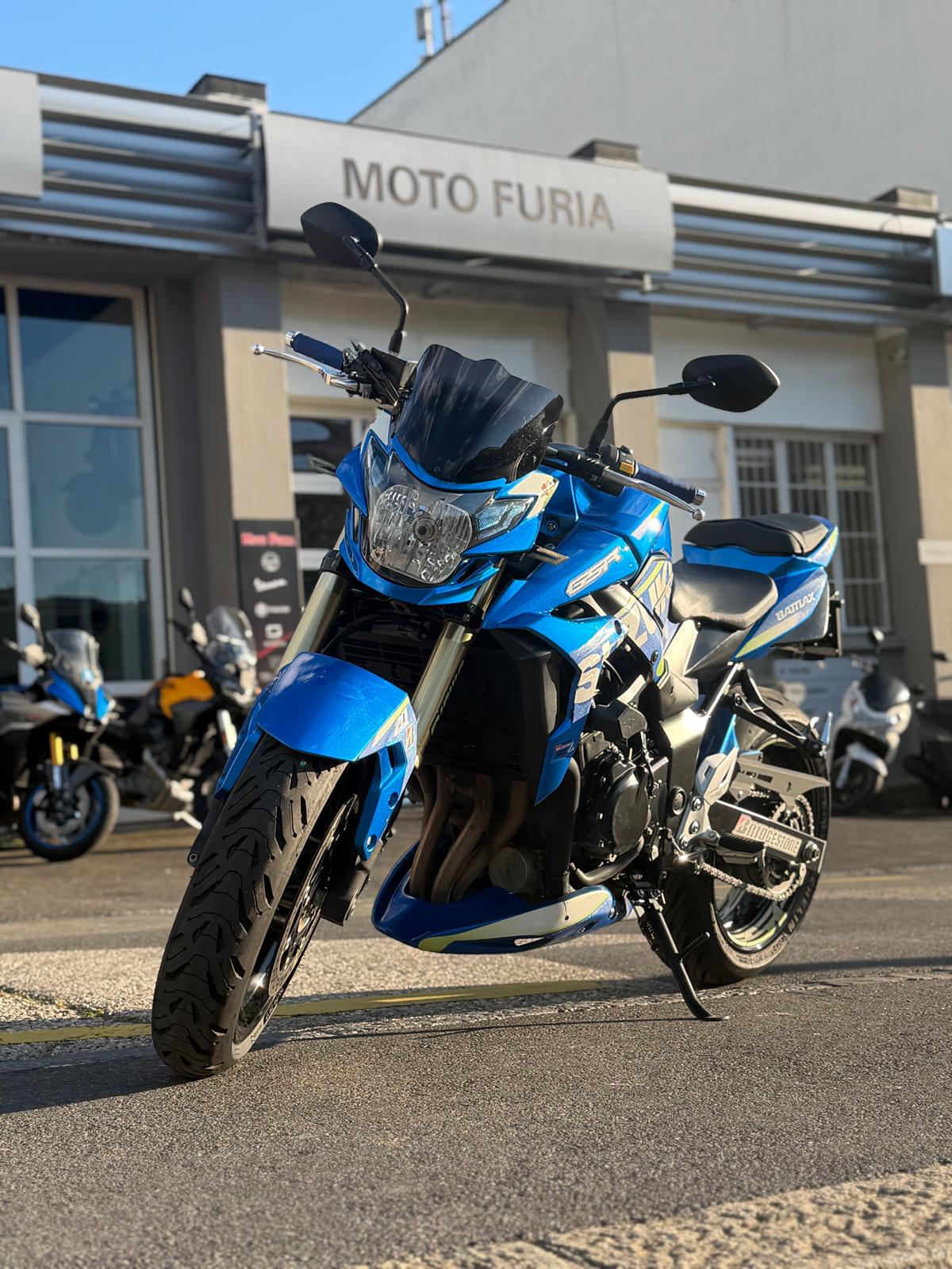 SUZUKI GSR 750 ABS-image-1