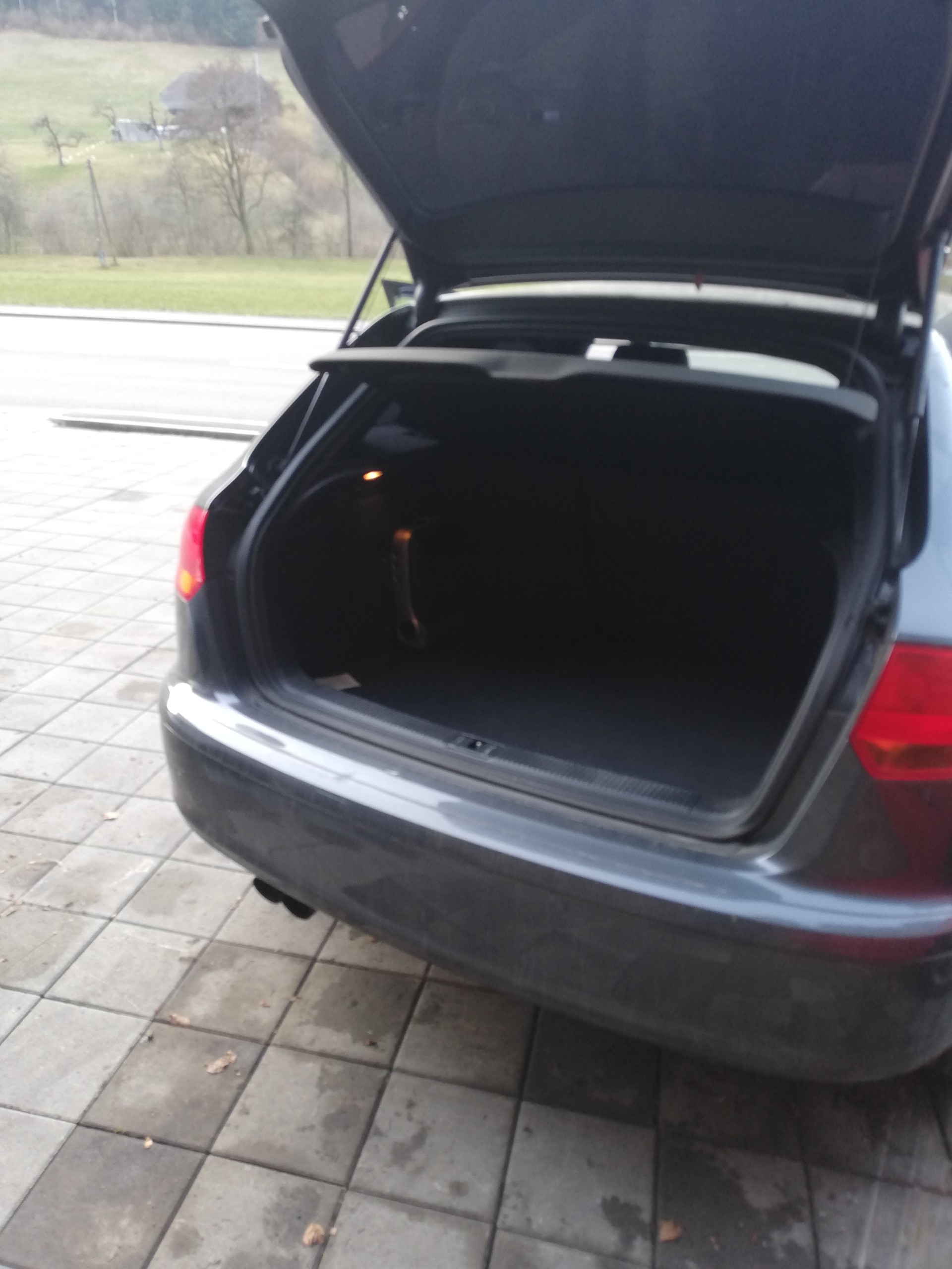 AUDI A3 Sportback 2.0 TDI Attraction quattro-image-8