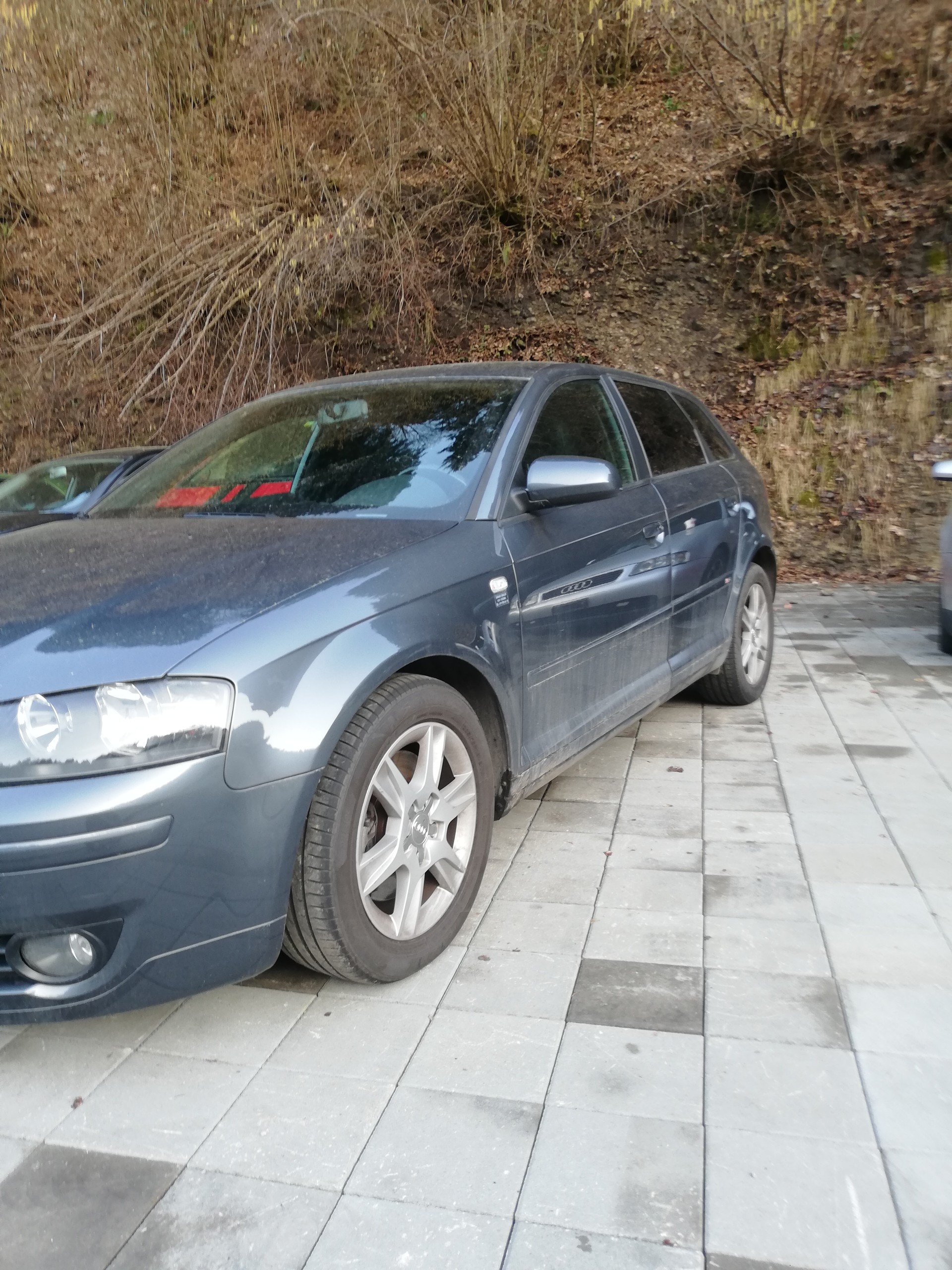 AUDI A3 Sportback 2.0 TDI Attraction quattro-image-1