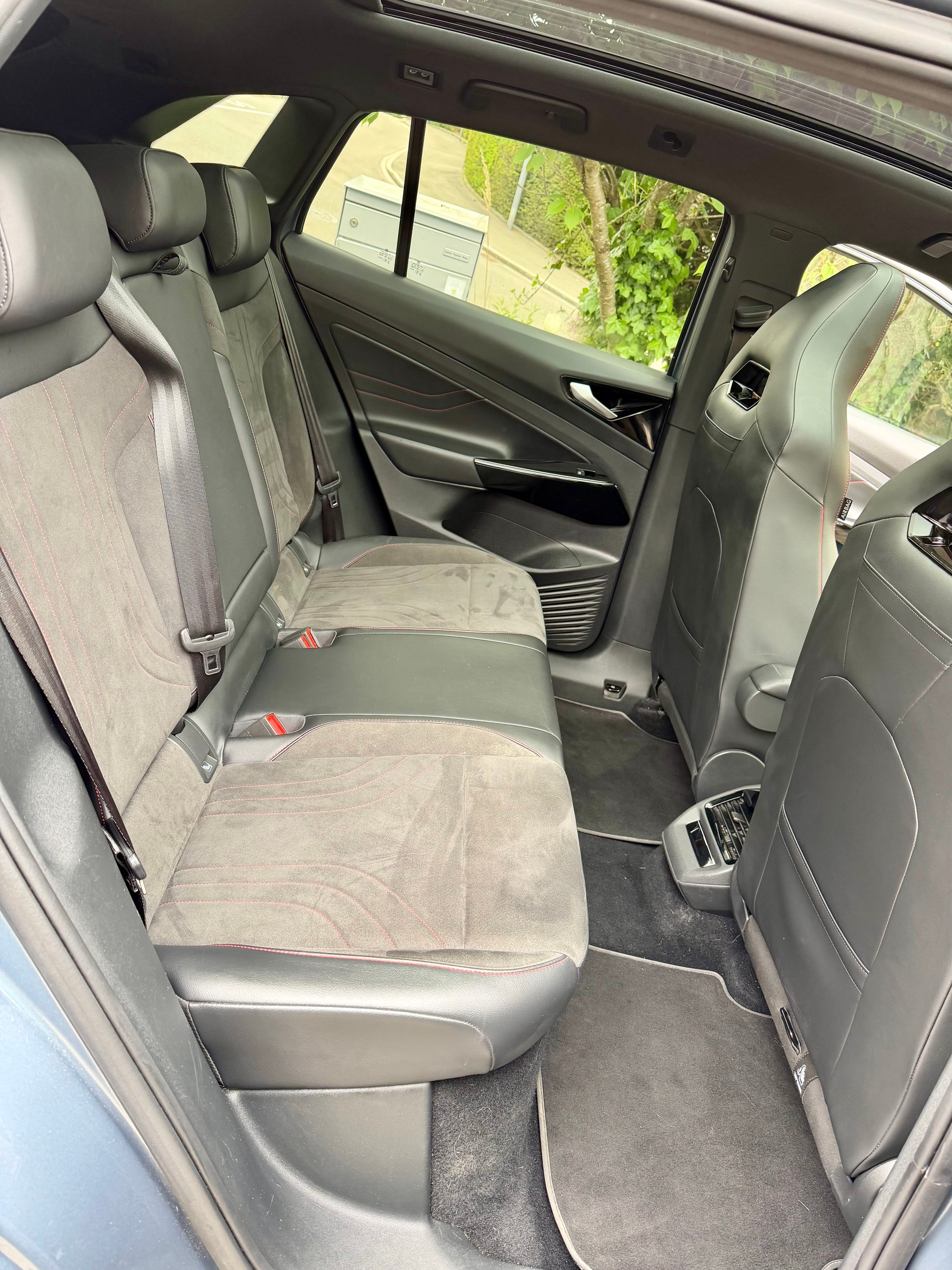 VW GTX 4motion / 77 kWh / stonewashed blue-image-5