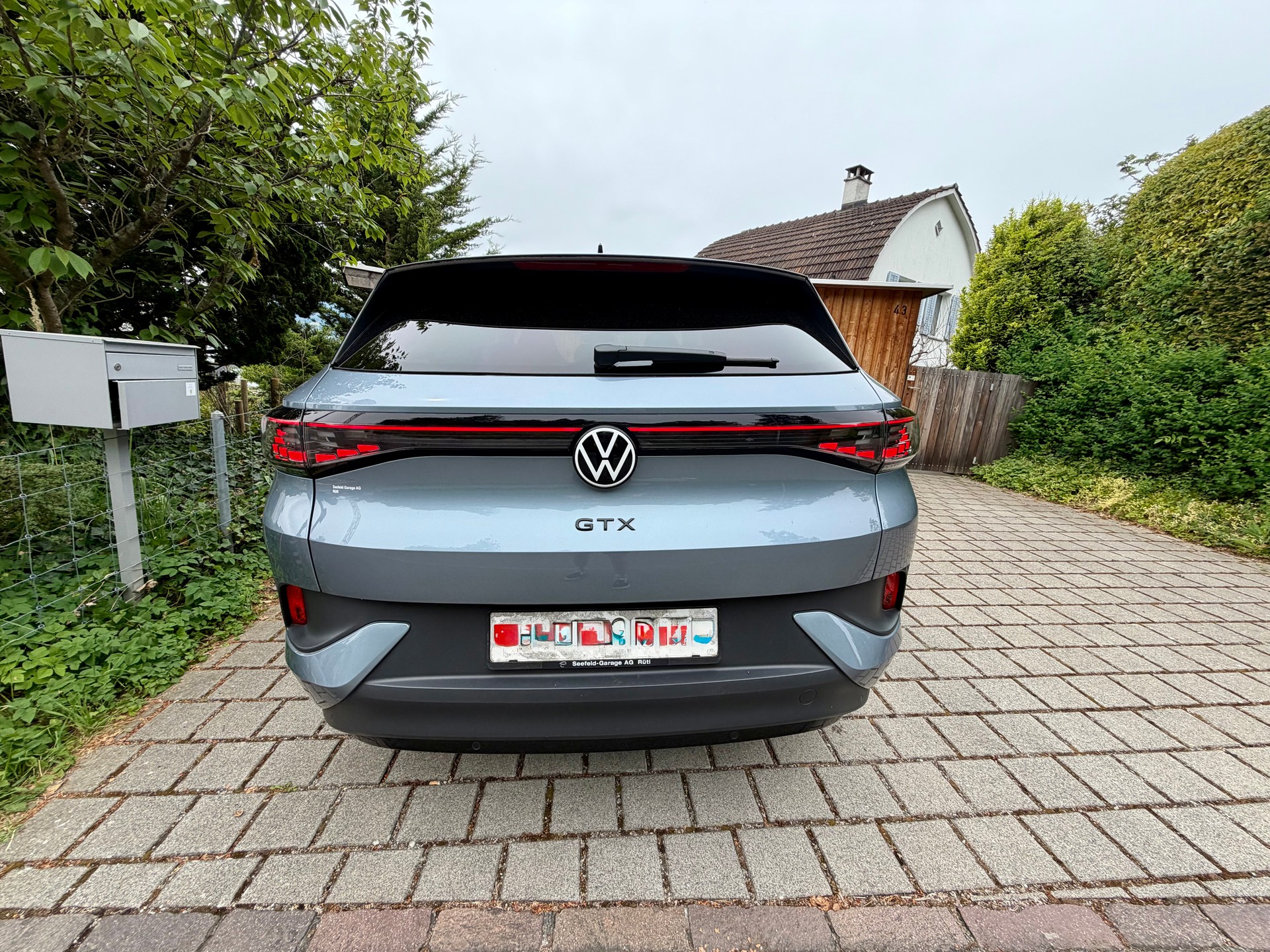 VW GTX 4motion / 77 kWh / stonewashed blue-image-2