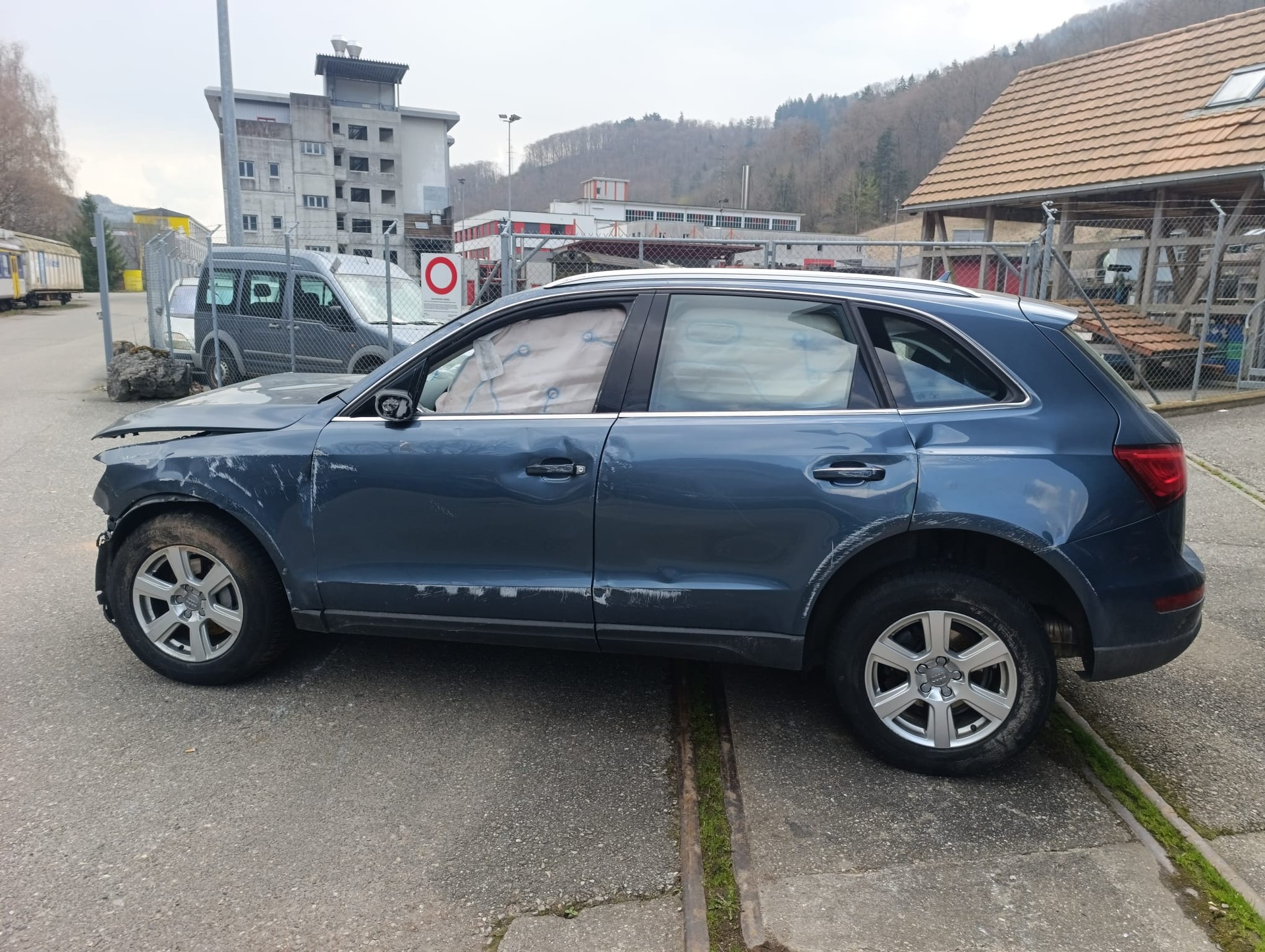 AUDI Q5 2.0 TDI quattro S-tronic-showroom-element-1