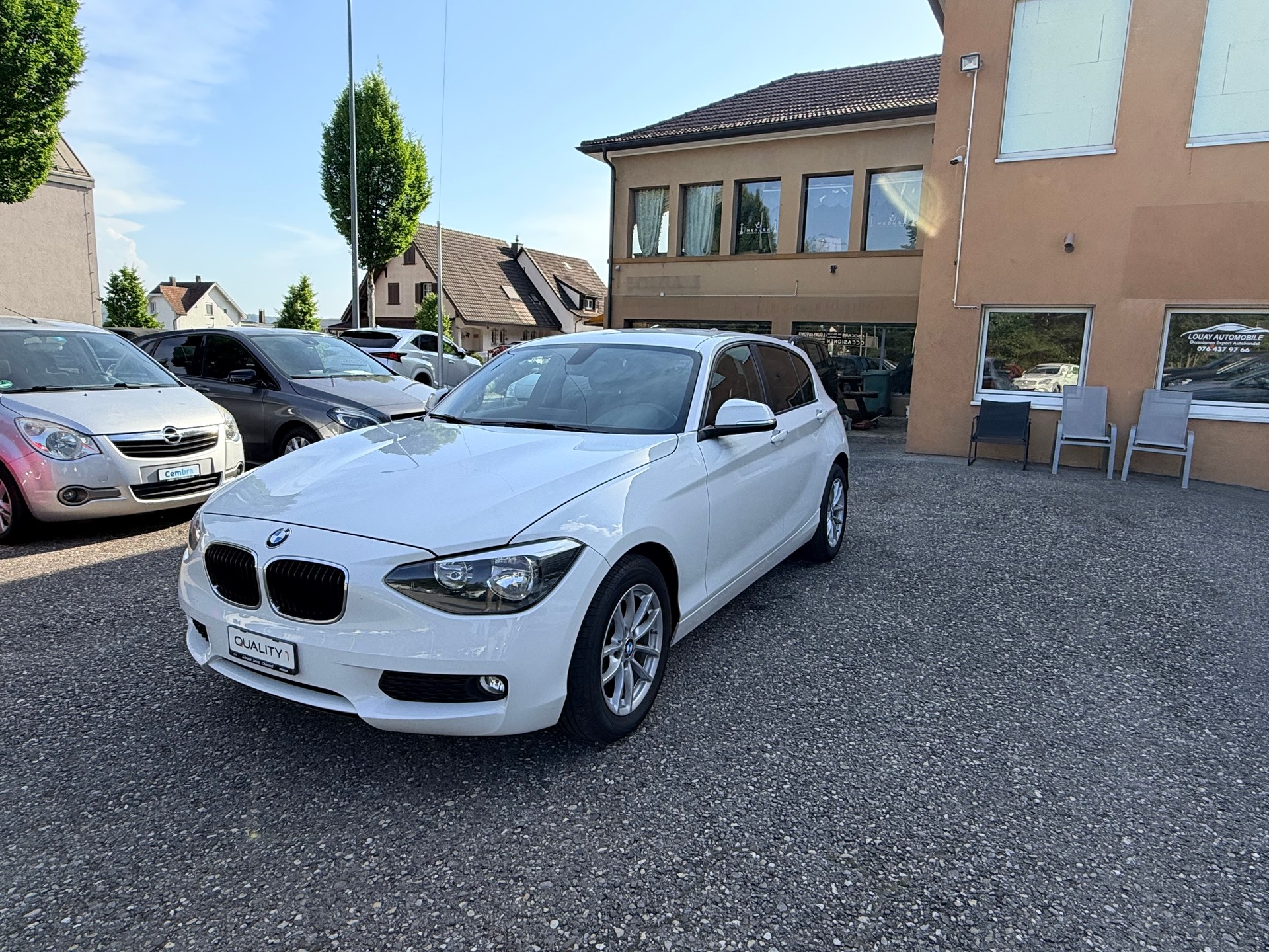 BMW 116i Urban Line-showroom-element-3