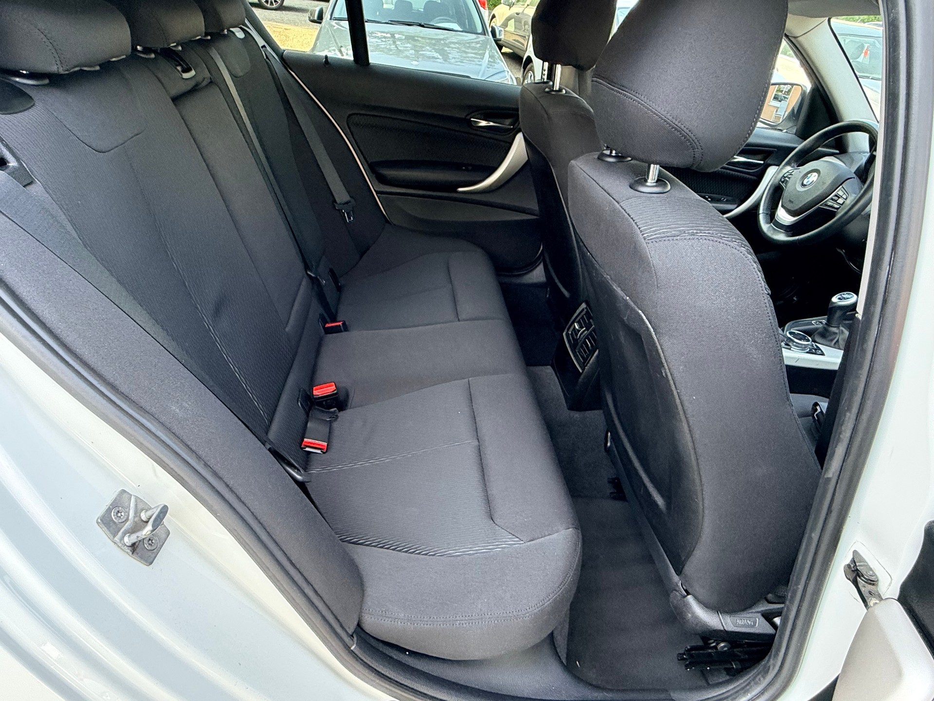 BMW 116i Urban Line-image-18