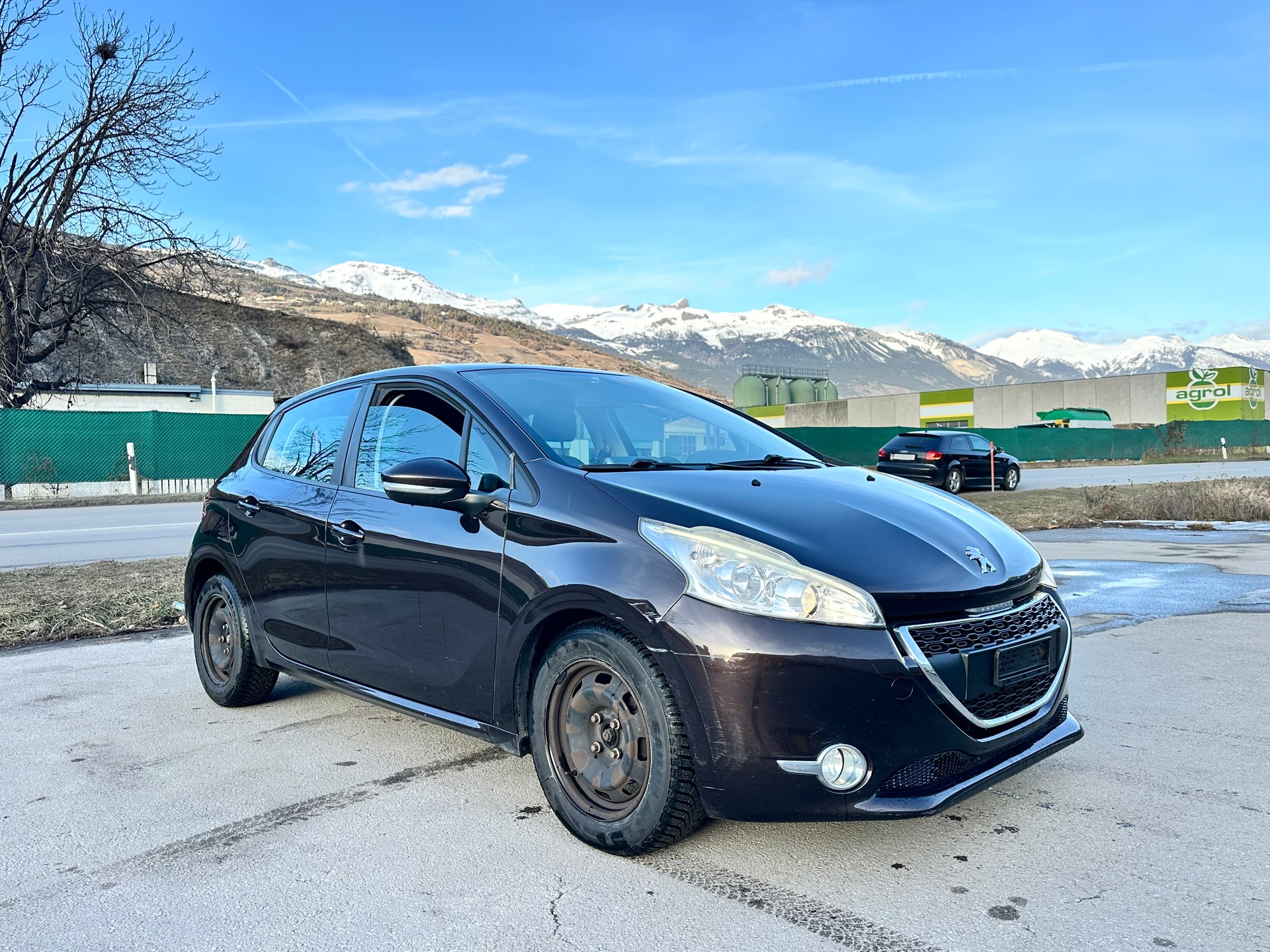 PEUGEOT 208 1.6 e-HDI Active-image-1