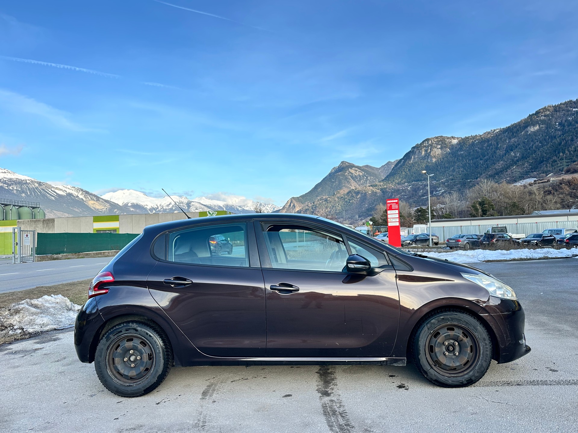 PEUGEOT 208 1.6 e-HDI Active-image-5