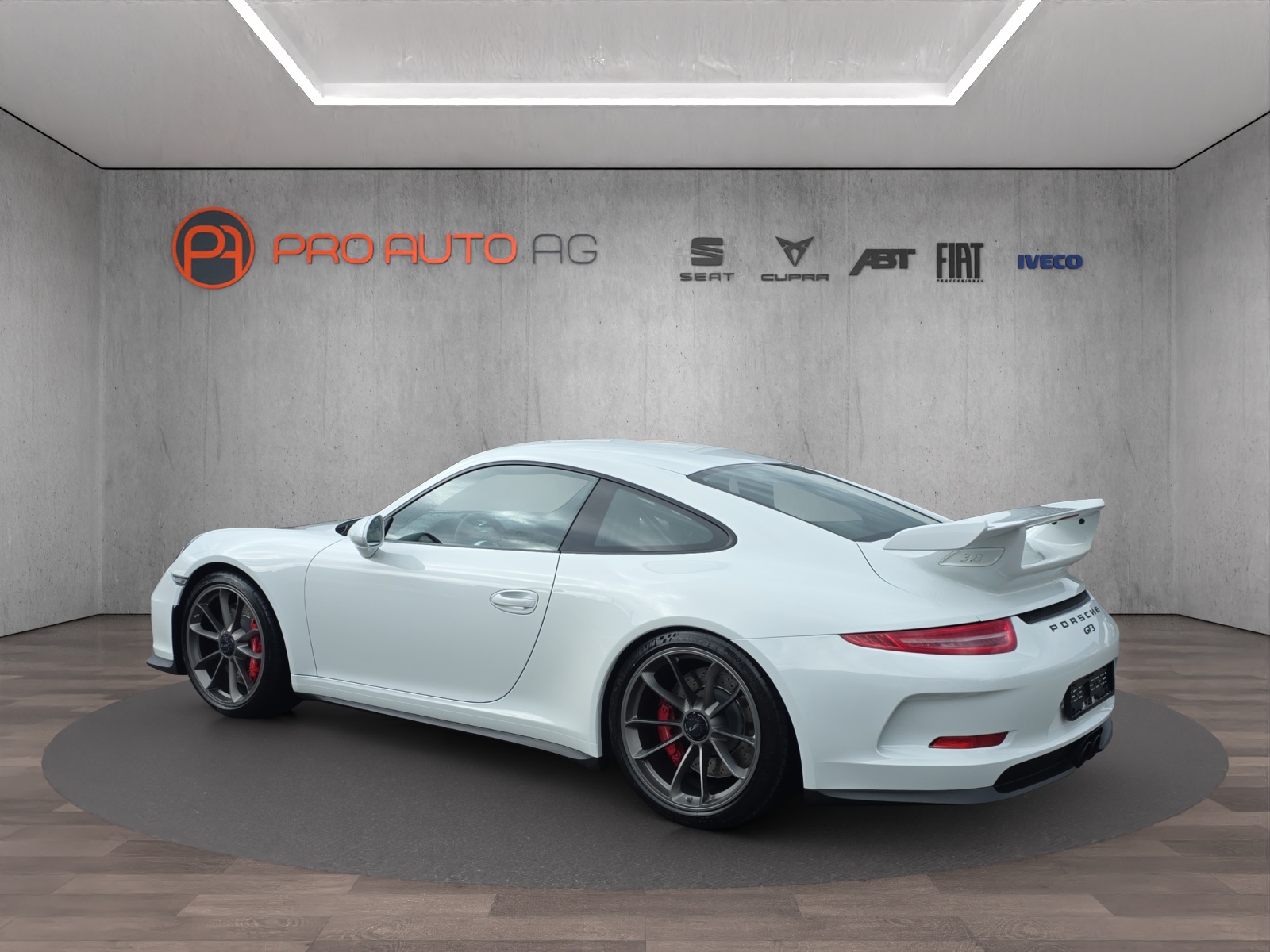 PORSCHE 911 GT3 PDK-showroom-element-2