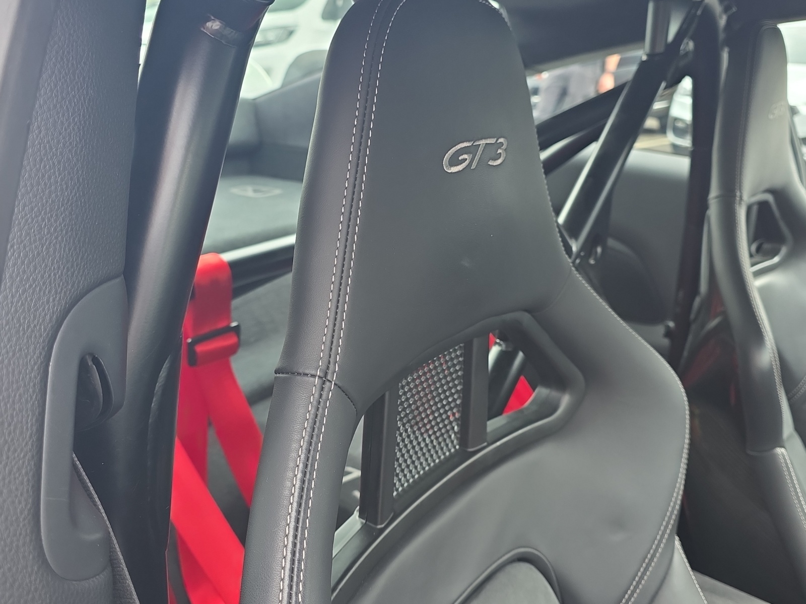 PORSCHE 911 GT3 PDK-image-11