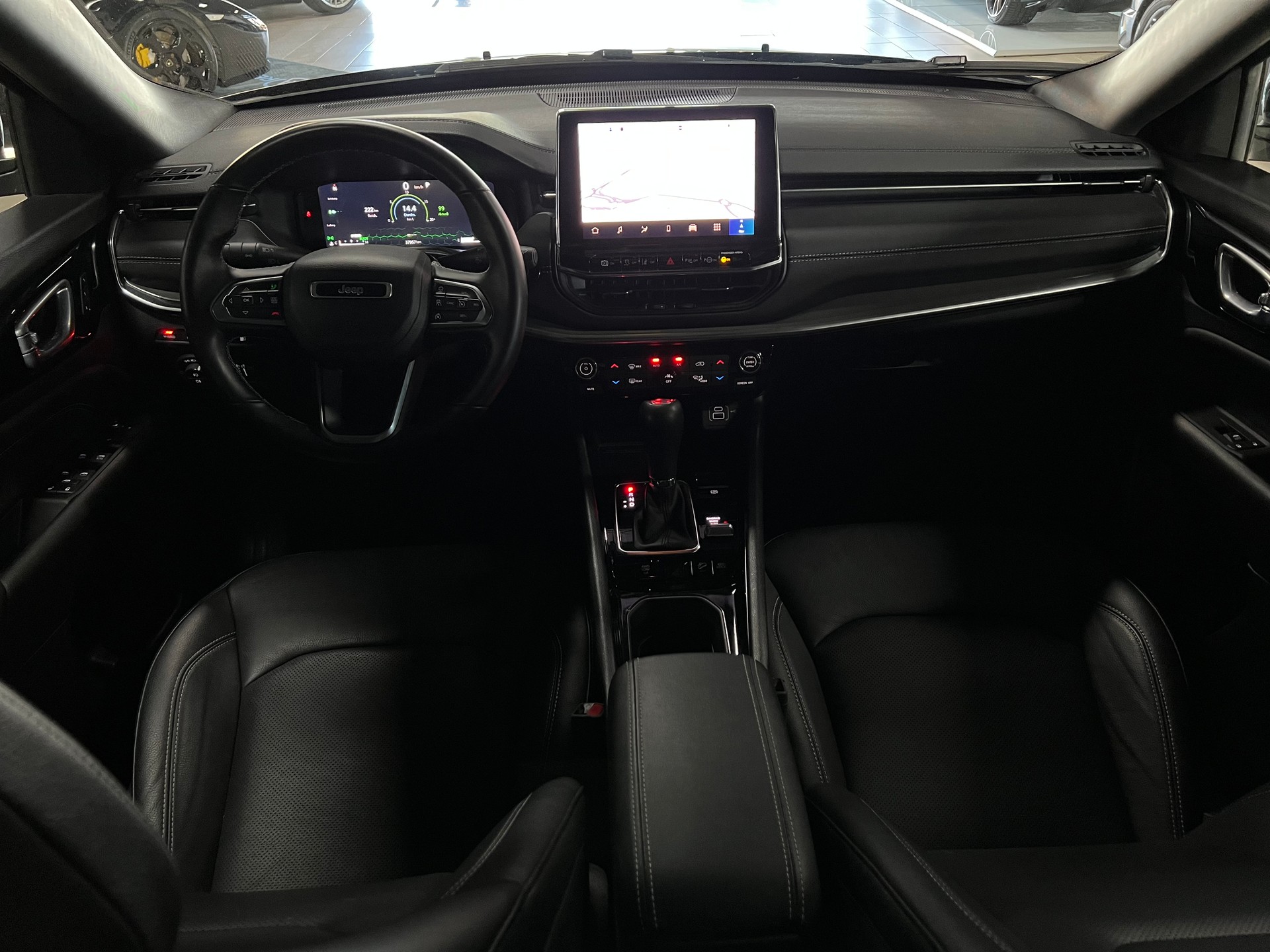 JEEP Compass 1.3 T PHEV S AWD-image-13