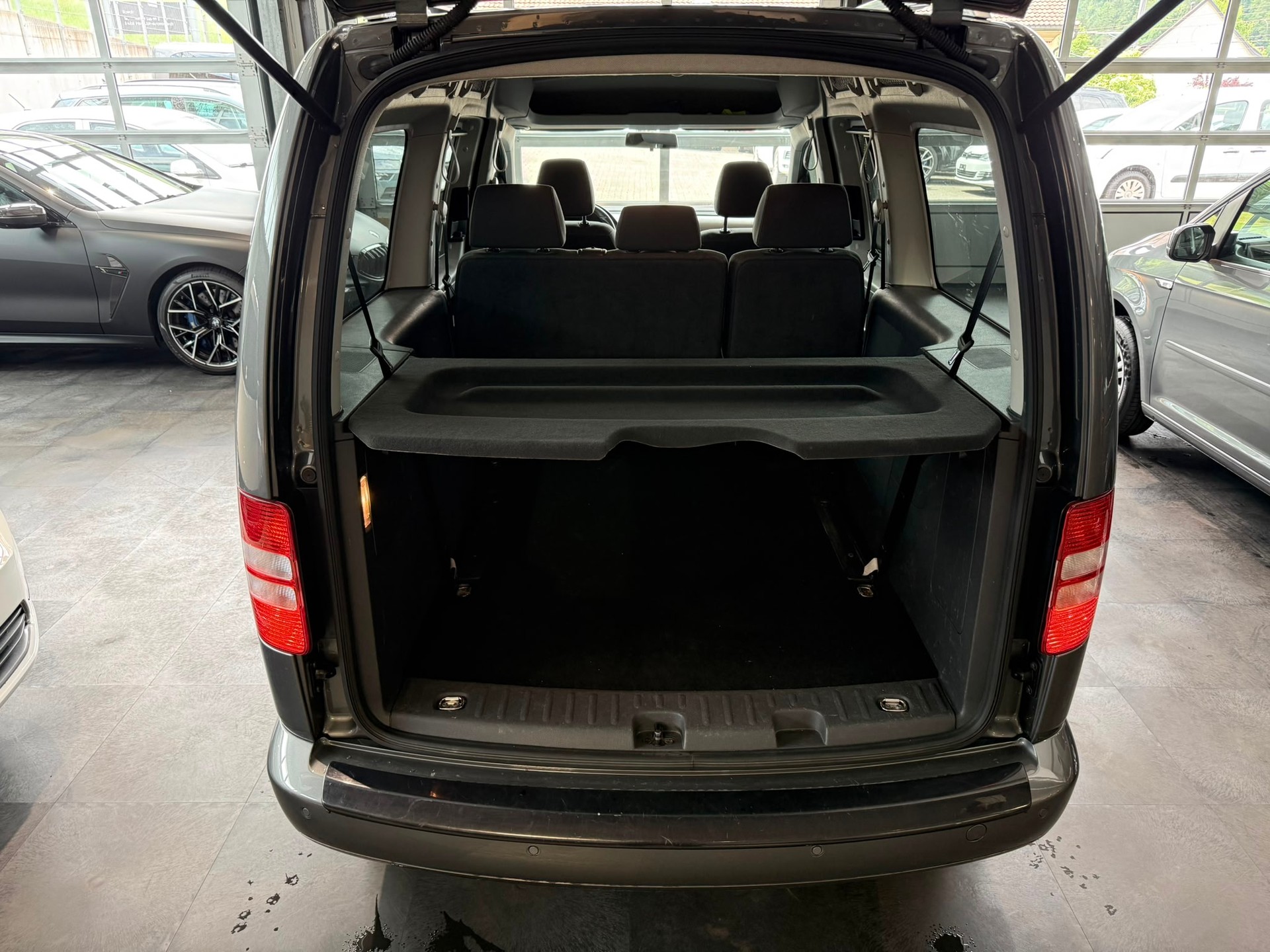 VW Caddy Maxi 1.6 TDI Blue Motion Family CUP DSG-showroom-element-3