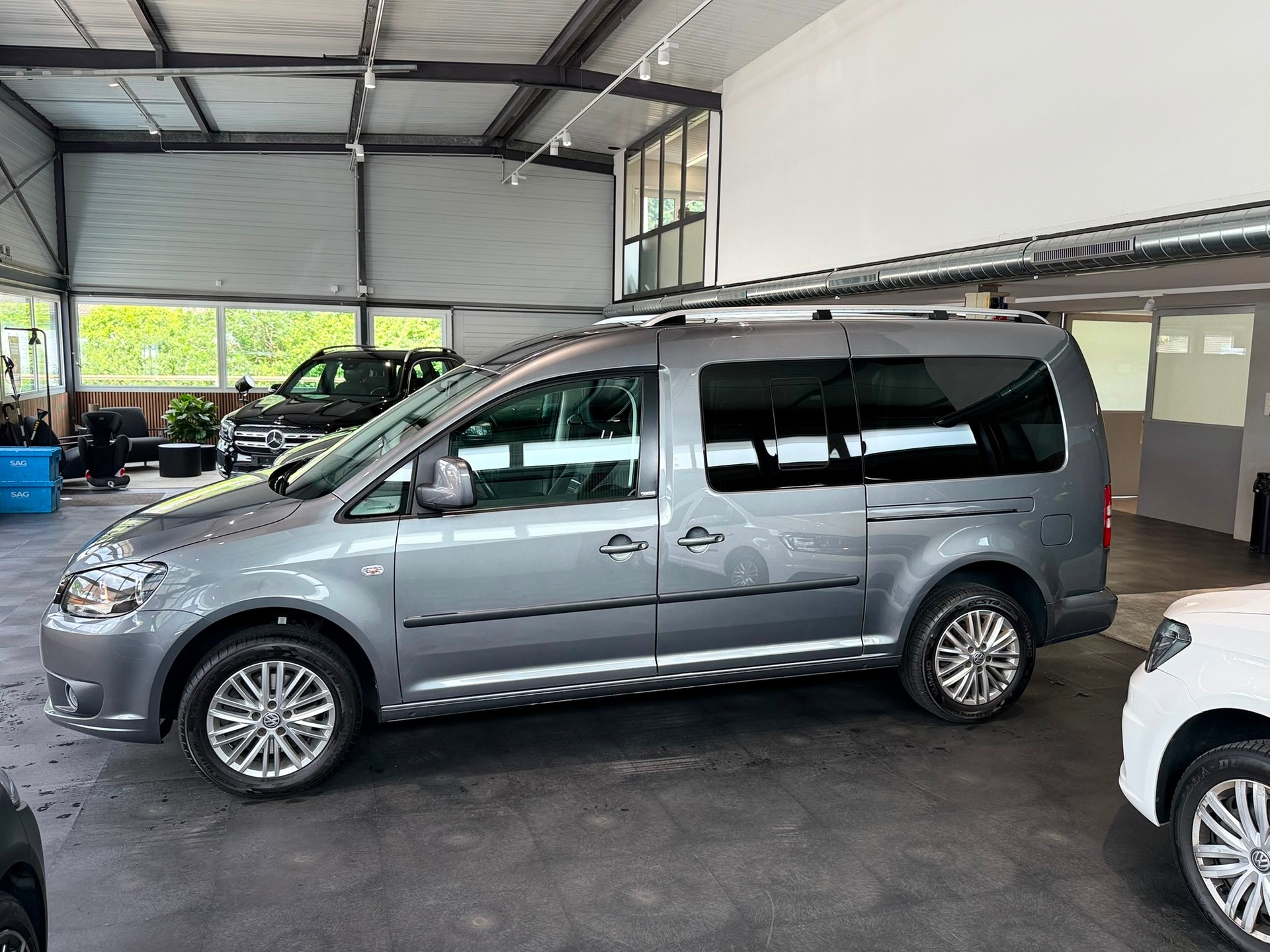 VW Caddy Maxi 1.6 TDI Blue Motion Family CUP DSG-showroom-element-1