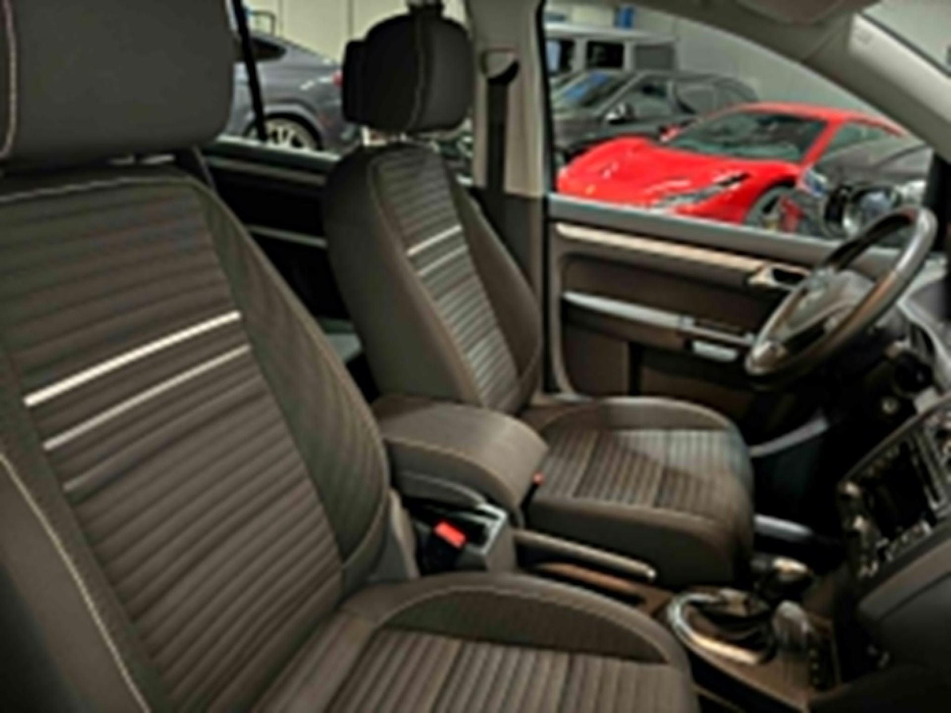 VW Touran 1.4 TSI 140 Cup DSG-image-14